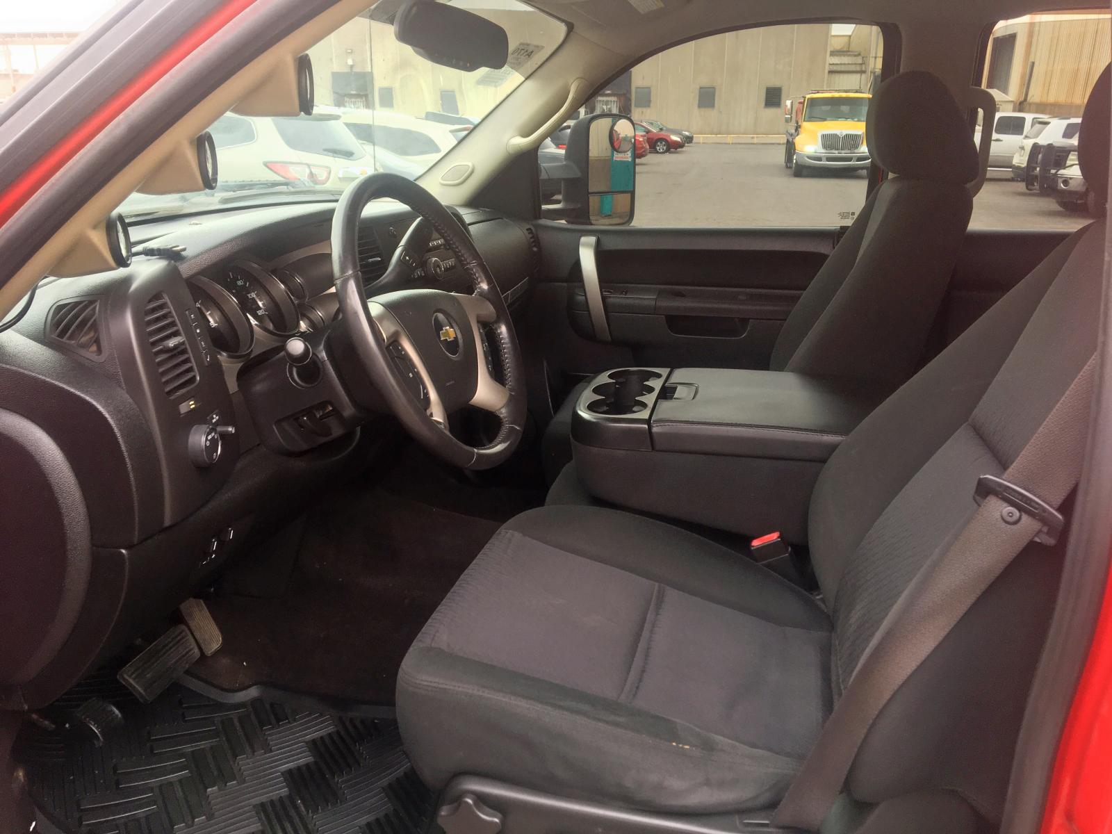 Photo 5 from auction – 2011 CHEVROLET SILVERADO with VIN 1GC4K0C8XBF153238