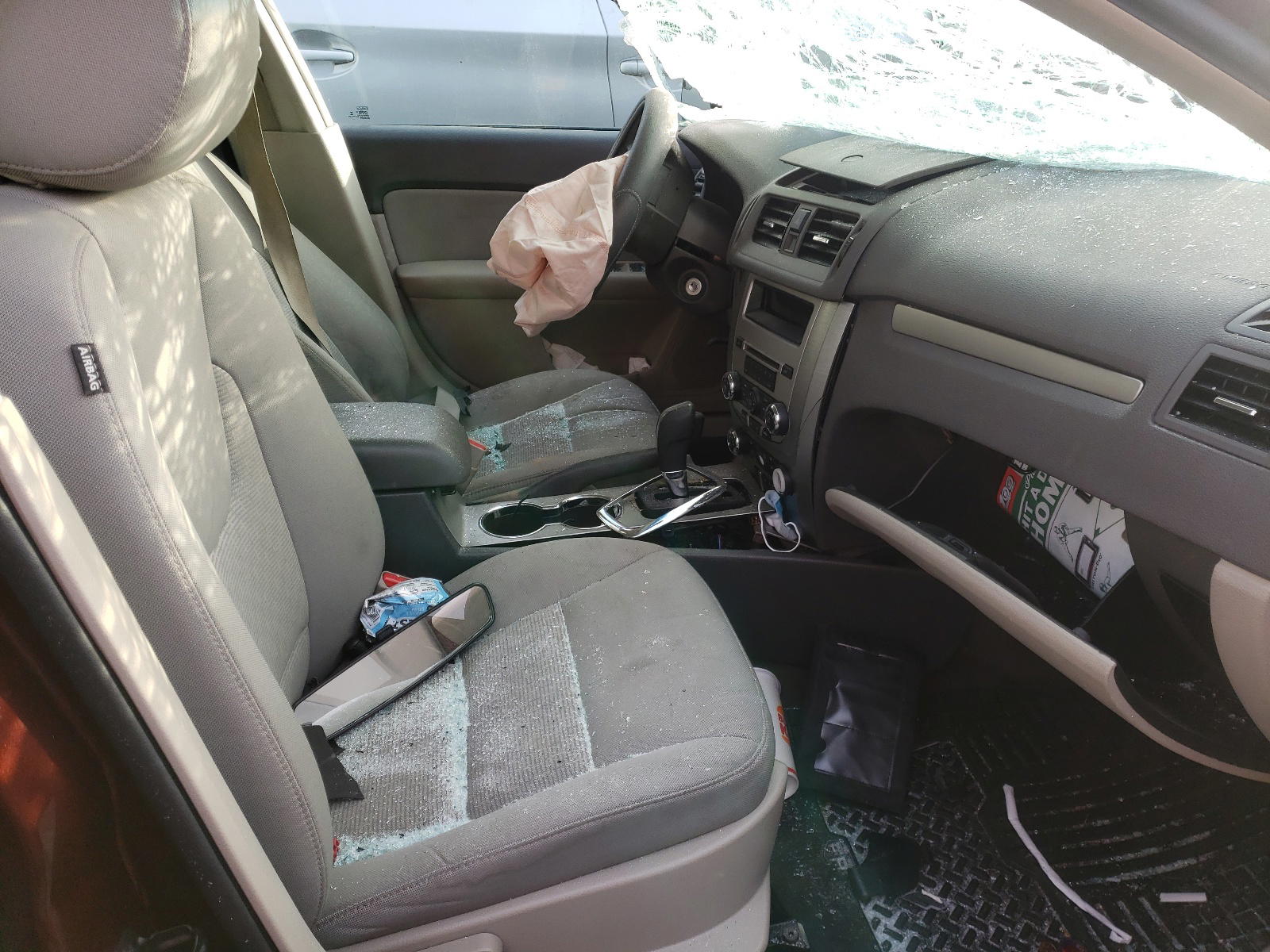 Photo 5 from auction – 2012 FORD FUSION S with VIN 3FAHP0GA3CR217467