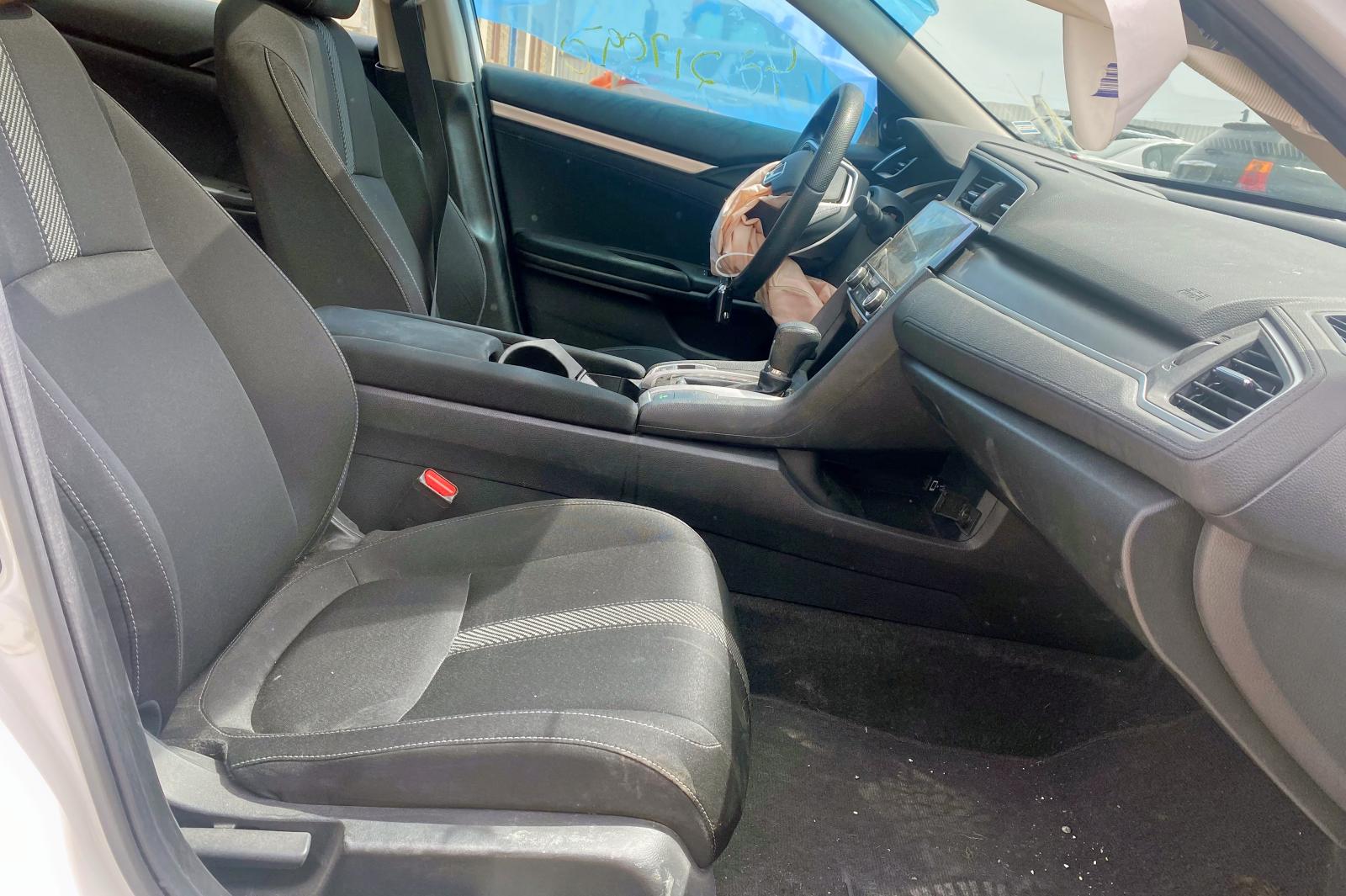 Photo 5 from auction – 2017 HONDA CIVIC EX with VIN 19XFC2F89HE019840