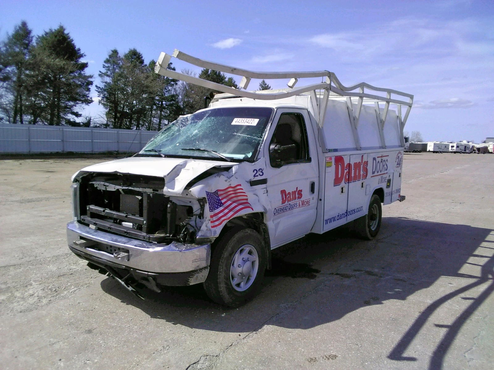 Photo 2 from auction – 2019 FORD ECONOLINE with VIN 1FDWE3F60KDC24854