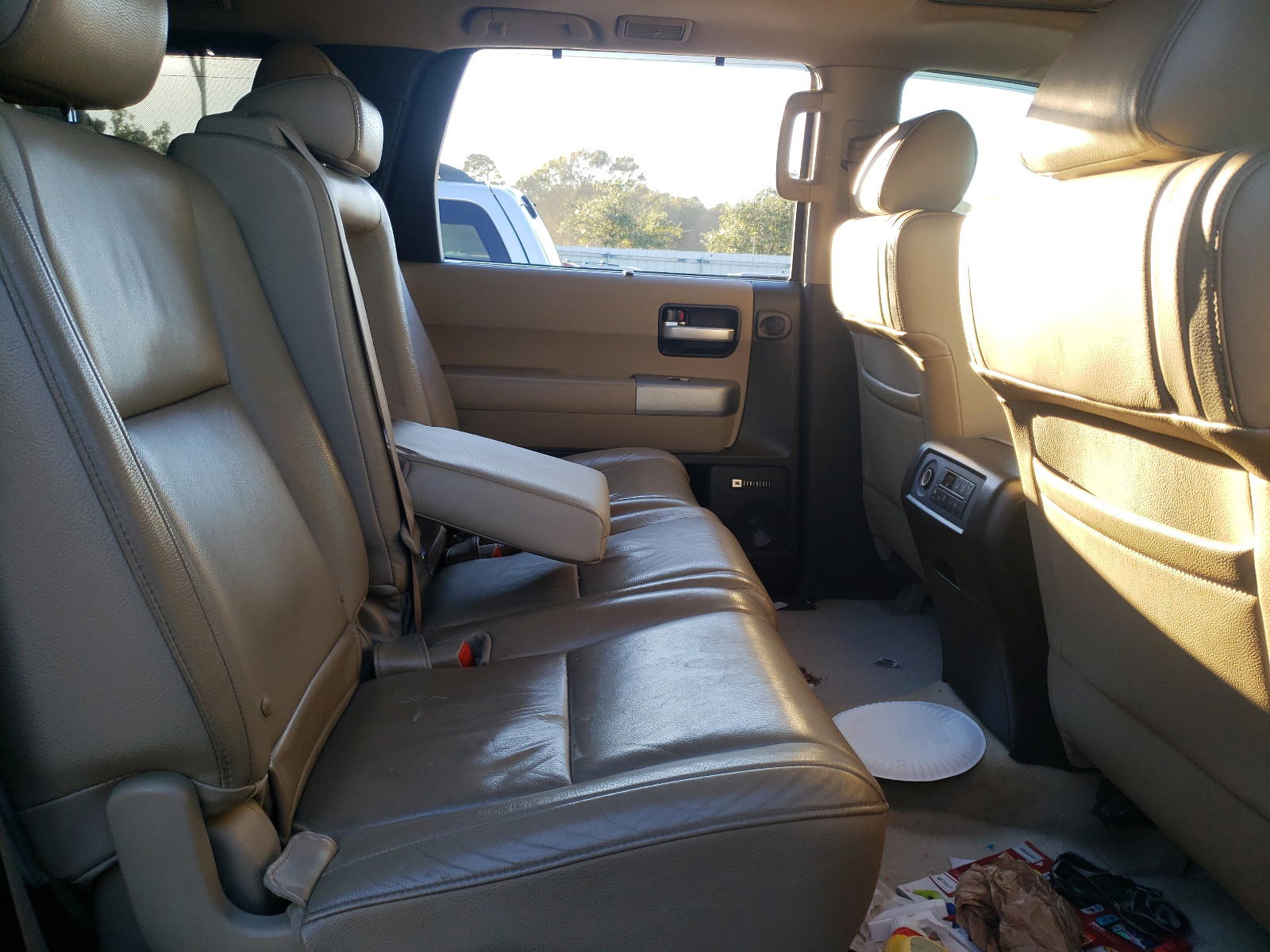 Photo 6 from auction – 2008 TOYOTA SEQUOIA LI with VIN 5TDBY68A98S006423