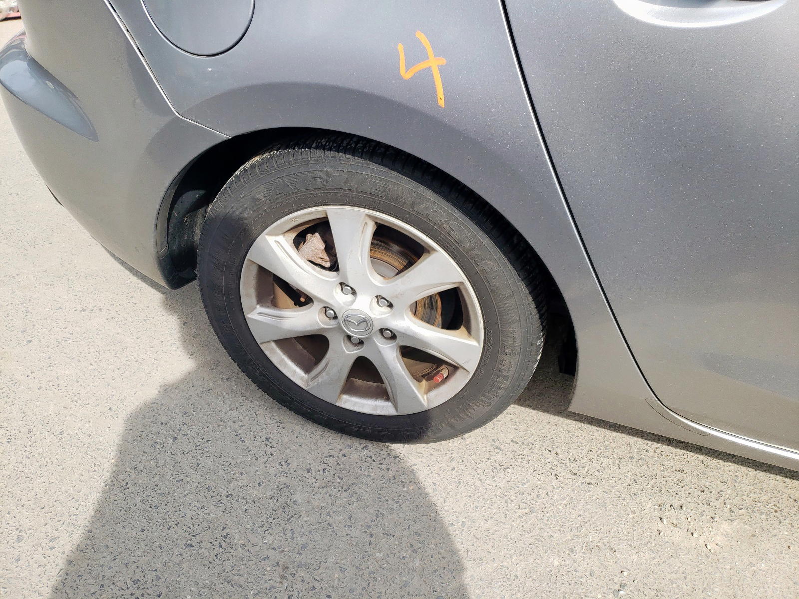 Photo 9 from auction – 2011 MAZDA 3 I with VIN JM1BL1VG6B1404168