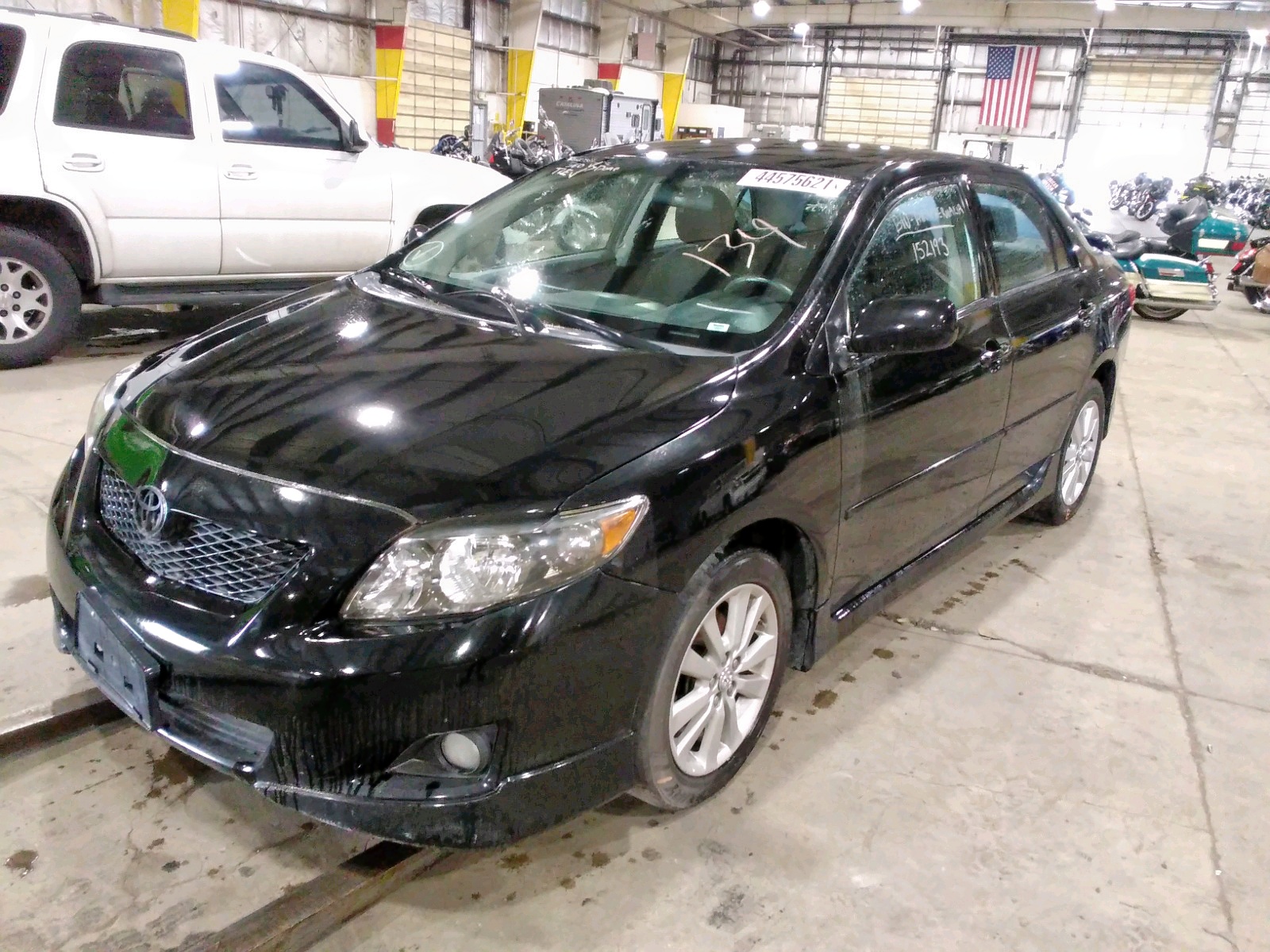 Photo 2 from auction – 2010 TOYOTA COROLLA SE with VIN 2T1BU4EE1AC525701