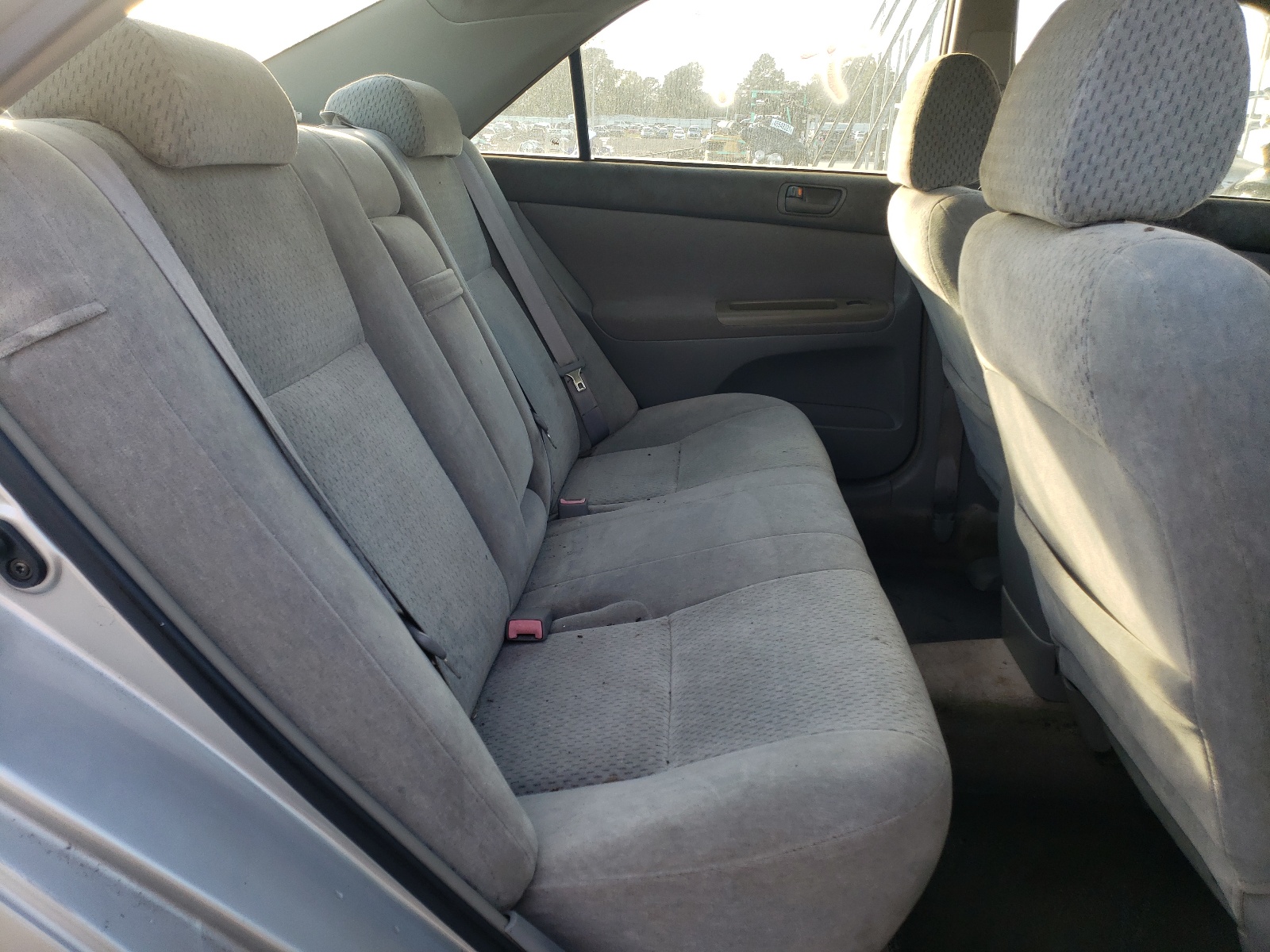 Photo 6 from auction – 2003 TOYOTA CAMRY LE with VIN 4T1BE32K63U643018