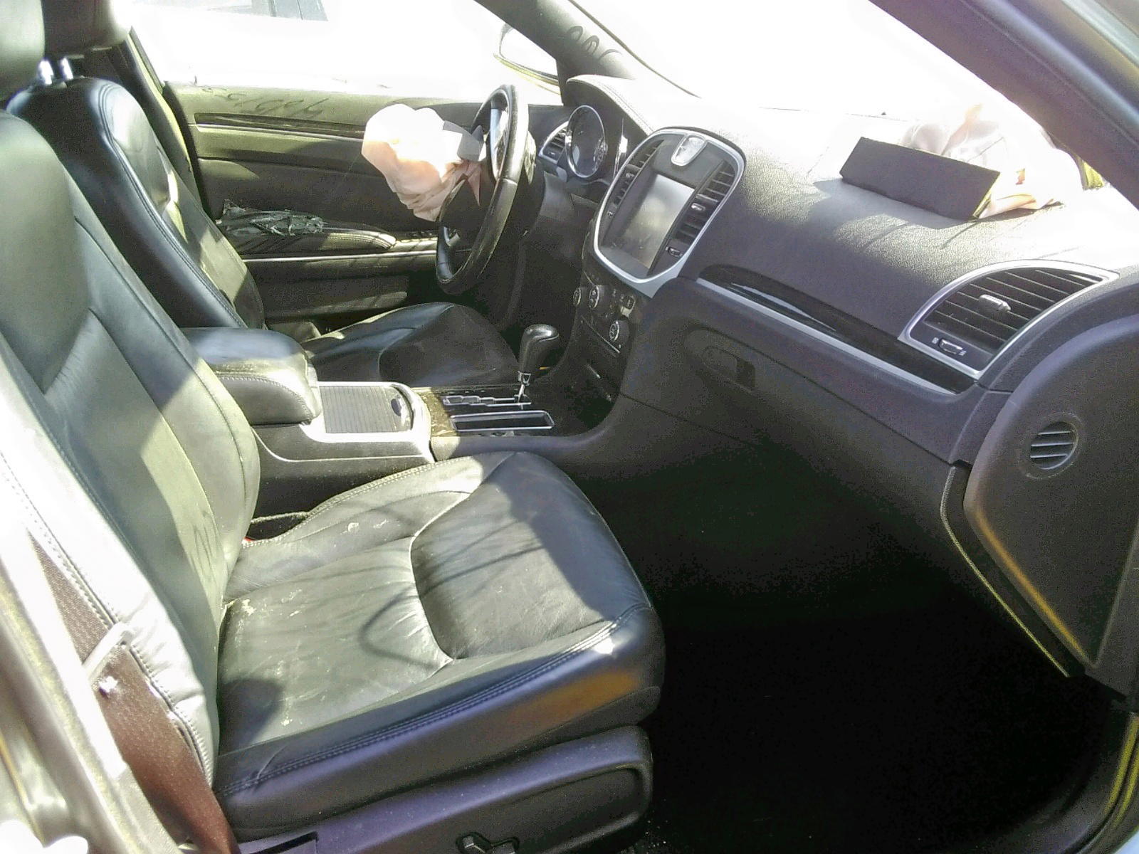 Photo 5 from auction – 2011 CHRYSLER 300 LIMITE with VIN 2C3CA5CG7BH535930