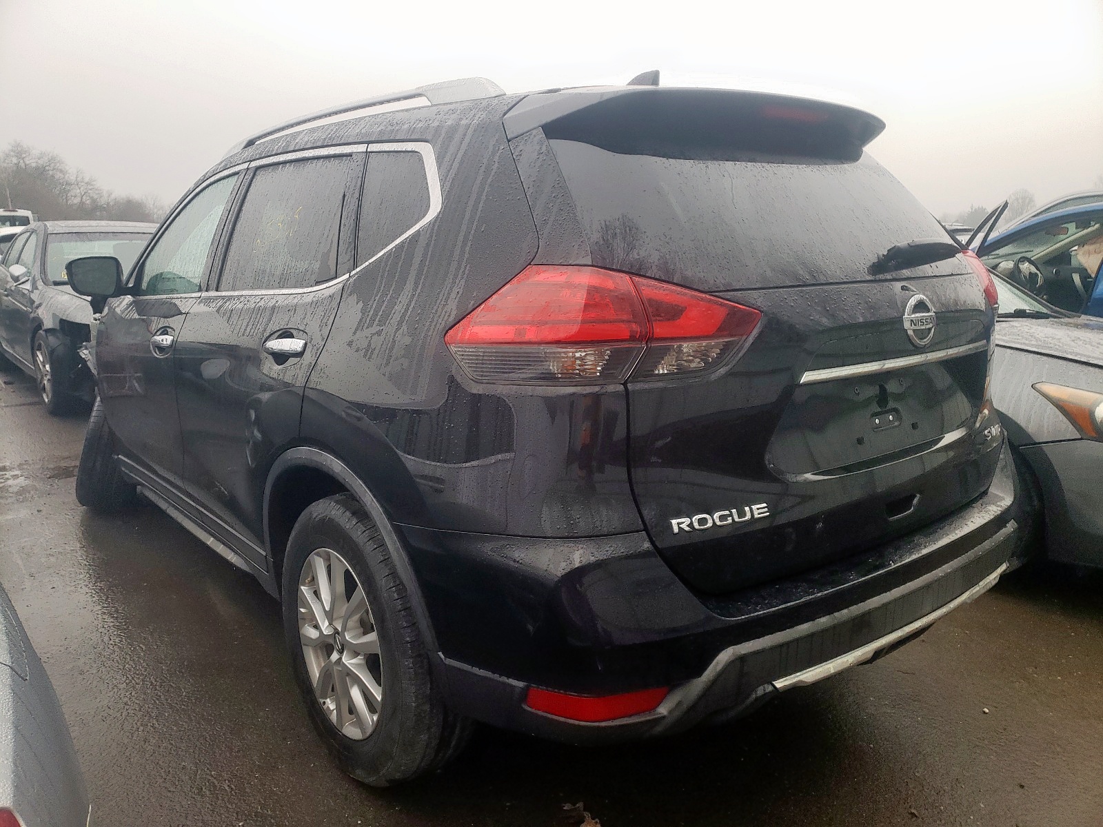 Photo 3 from auction – 2017 NISSAN ROGUE S with VIN KNMAT2MV6HP515505