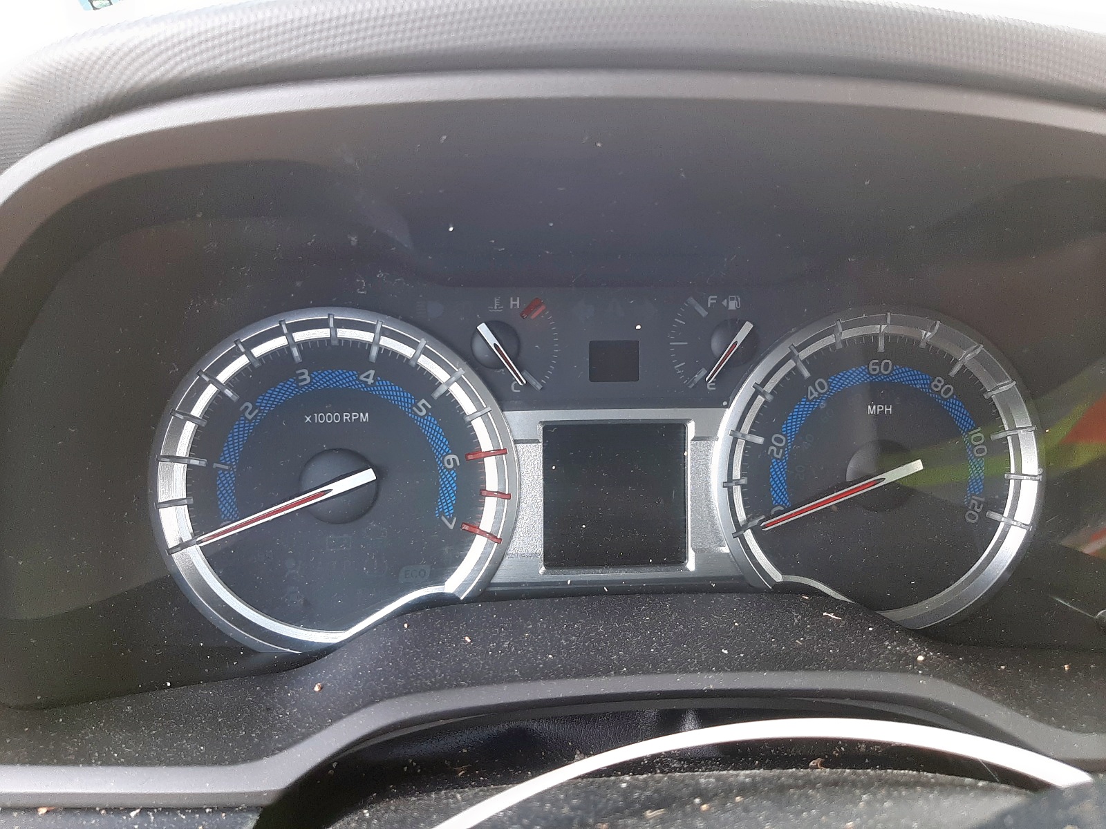 Photo 8 from auction – 2018 TOYOTA 4RUNNER SR with VIN JTEBU5JR1J5576736