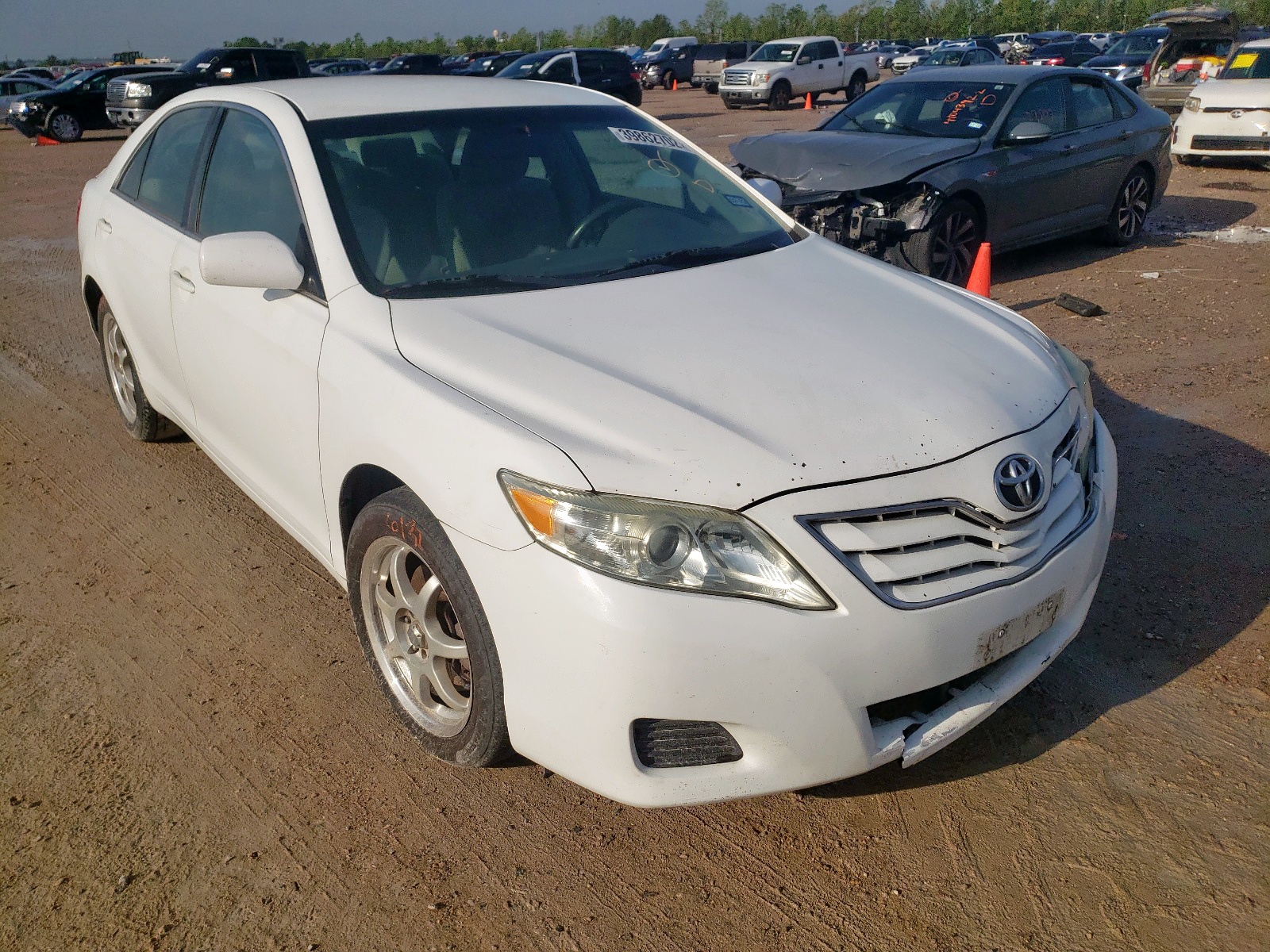 TOYOTA CAMRY BASE 2010 with VIN 4T1BF3EKXAU550959 - Photo from auction