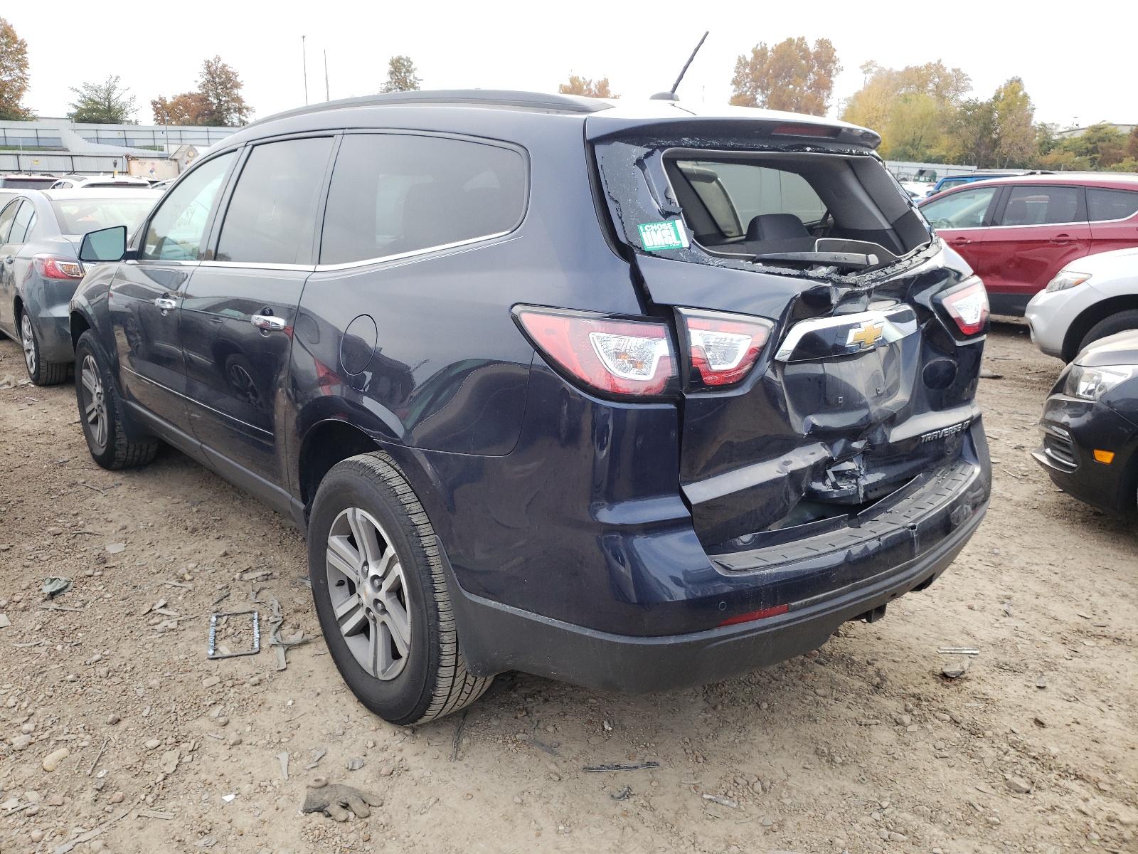Photo 3 from auction – 2015 CHEVROLET TRAVERSE L with VIN 1GNKRGKD3FJ269126