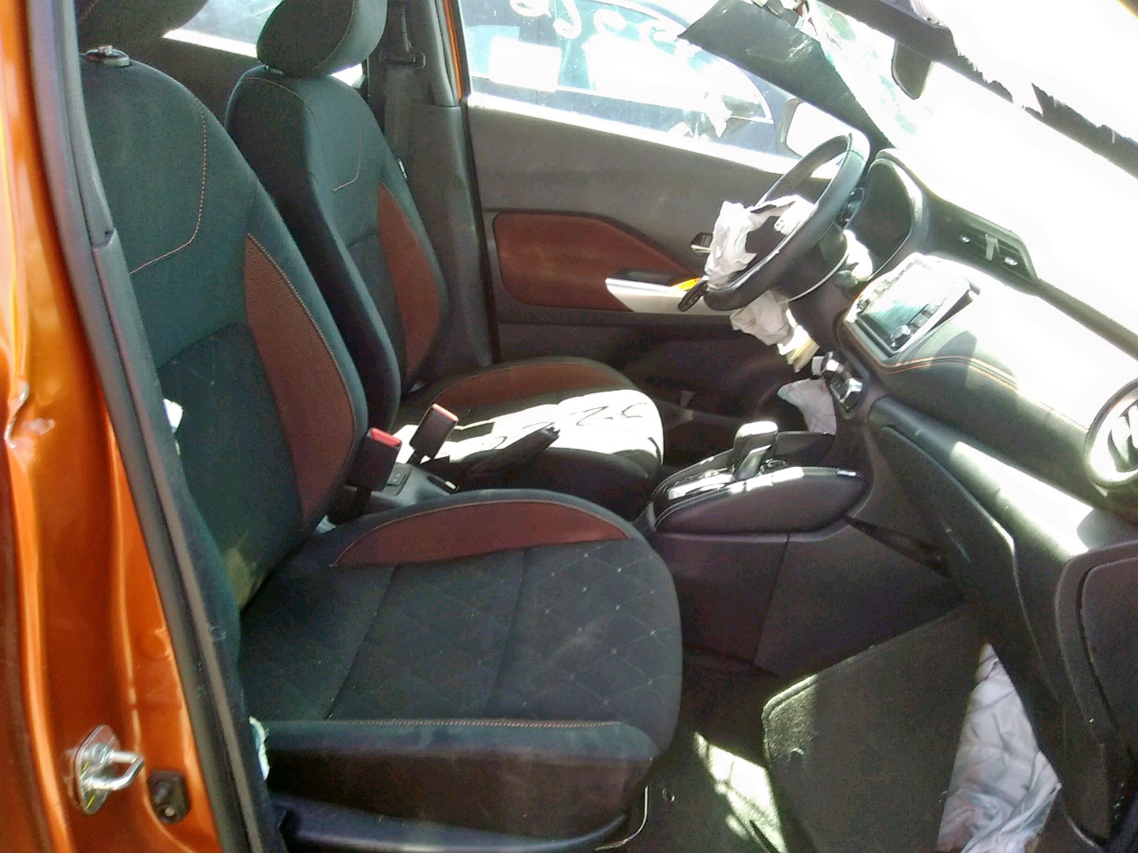 Photo 5 from auction – 2020 NISSAN KICKS SR with VIN 3N1CP5DV5LL506378