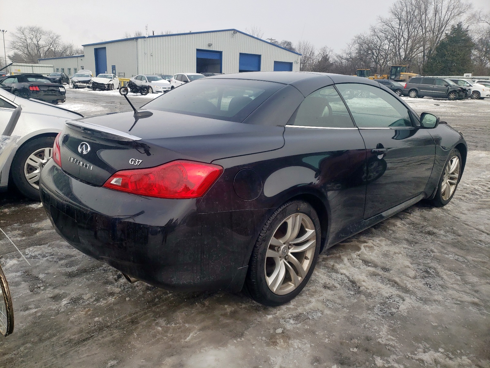 Photo 4 from auction – 2009 INFINITI G37 BASE with VIN JNKCV66E79M720792