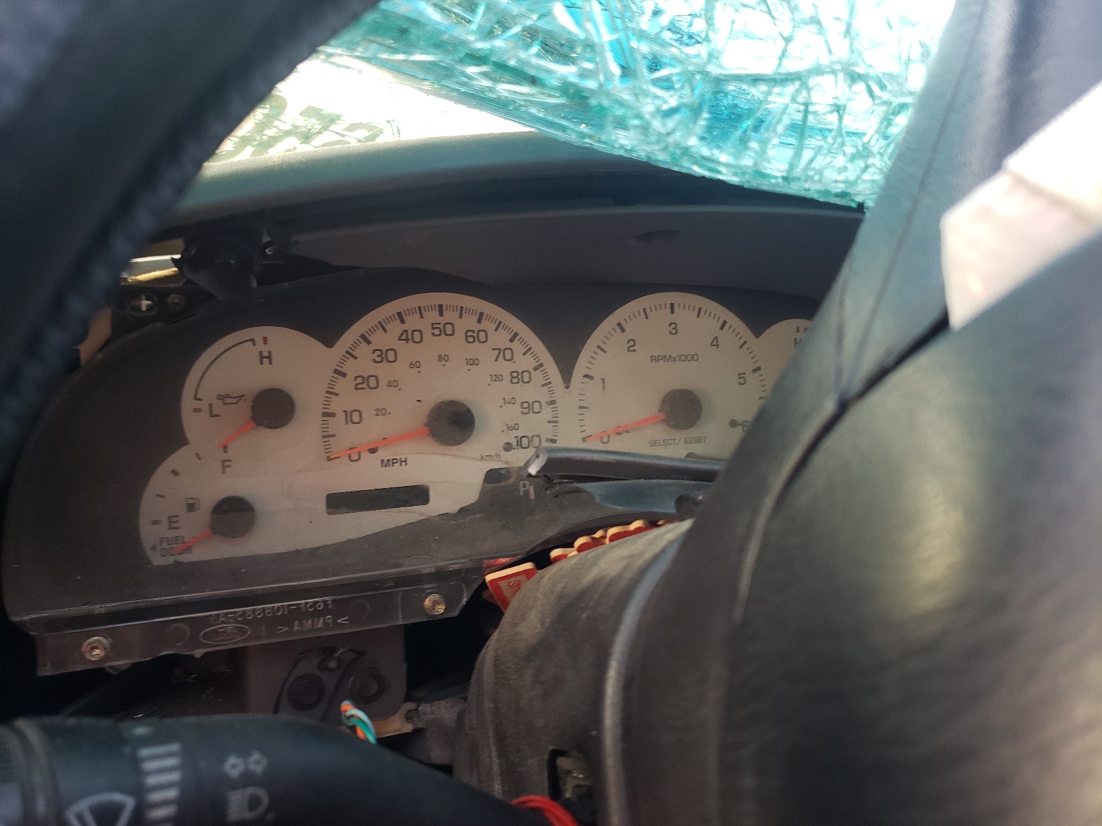 Photo 8 from auction – 1999 FORD F150 with VIN 1FTRX17W5XKB41745
