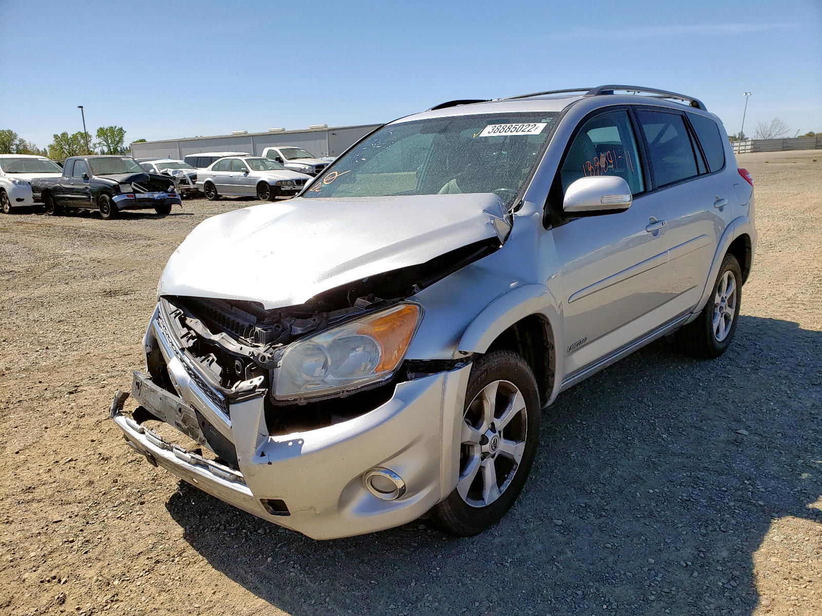 Photo 2 from auction – 2011 TOYOTA RAV4 LIMIT with VIN 2T3YK4DV4BW010250