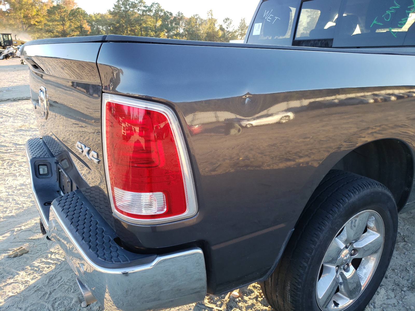 Photo 9 from auction – 2014 RAM 1500 LONGH with VIN 1C6RR7PM7ES431694