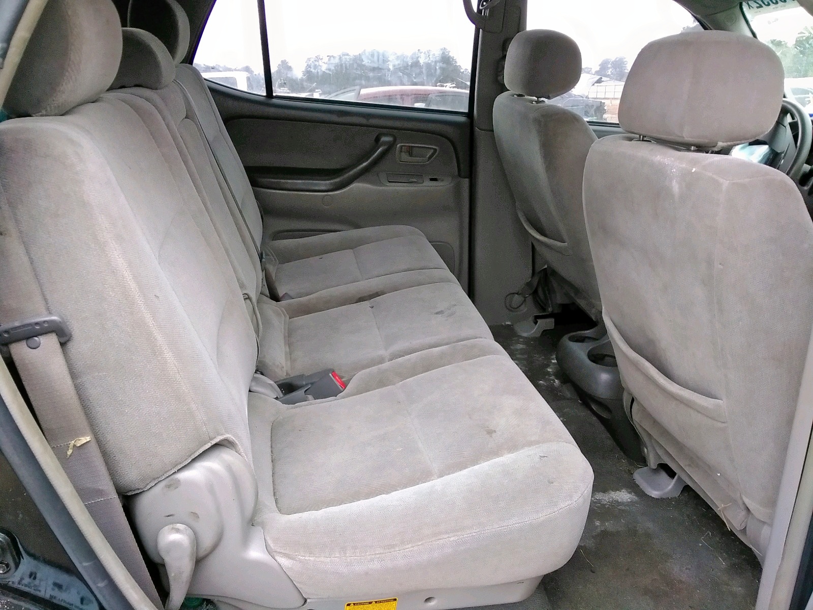 Photo 6 from auction – 2004 TOYOTA SEQUOIA SR with VIN 5TDZT34A14S229292