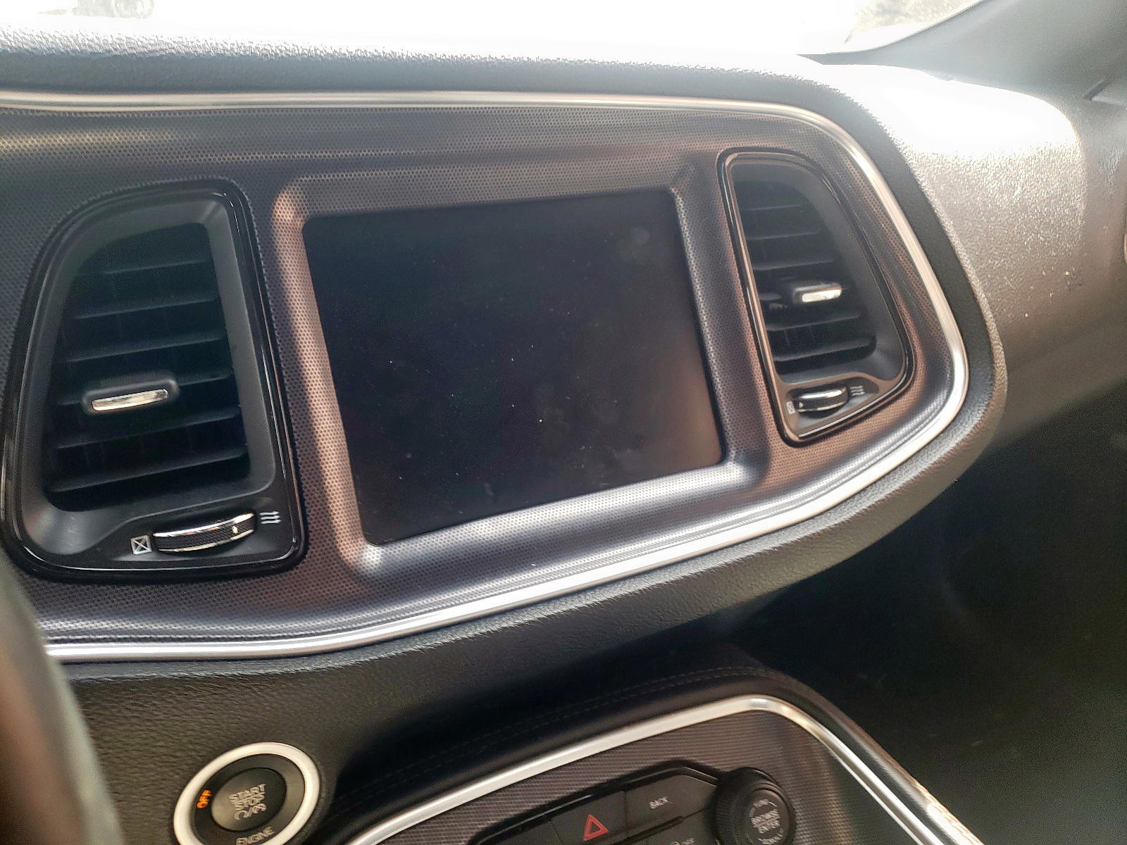 Photo 9 from auction – 2016 DODGE CHALLENGER with VIN 2C3CDZAG6GH301139
