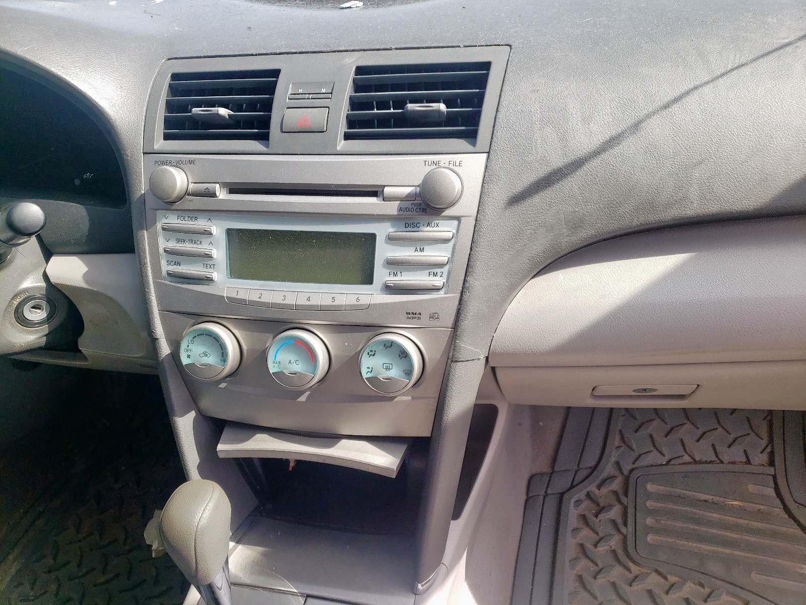 Photo 9 from auction – 2009 TOYOTA CAMRY BASE with VIN 4T1BE46KX9U818010