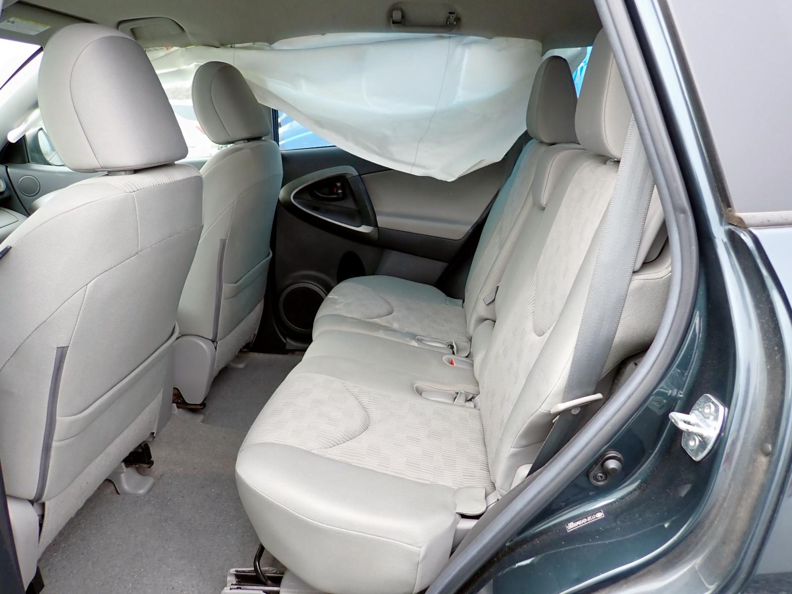 Photo 6 from auction – 2011 TOYOTA RAV4 with VIN 2T3ZF4DV5BW099965