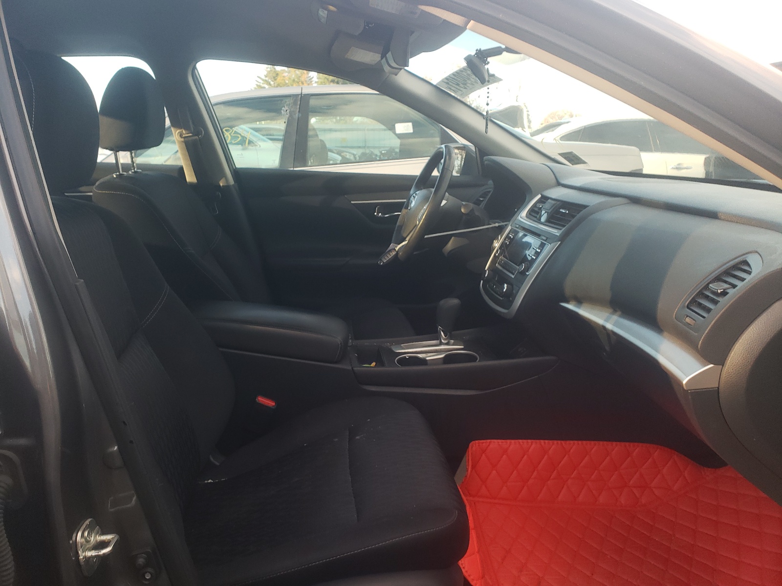 Photo 5 from auction – 2017 NISSAN ALTIMA 2.5 with VIN 1N4AL3AP4HC290266