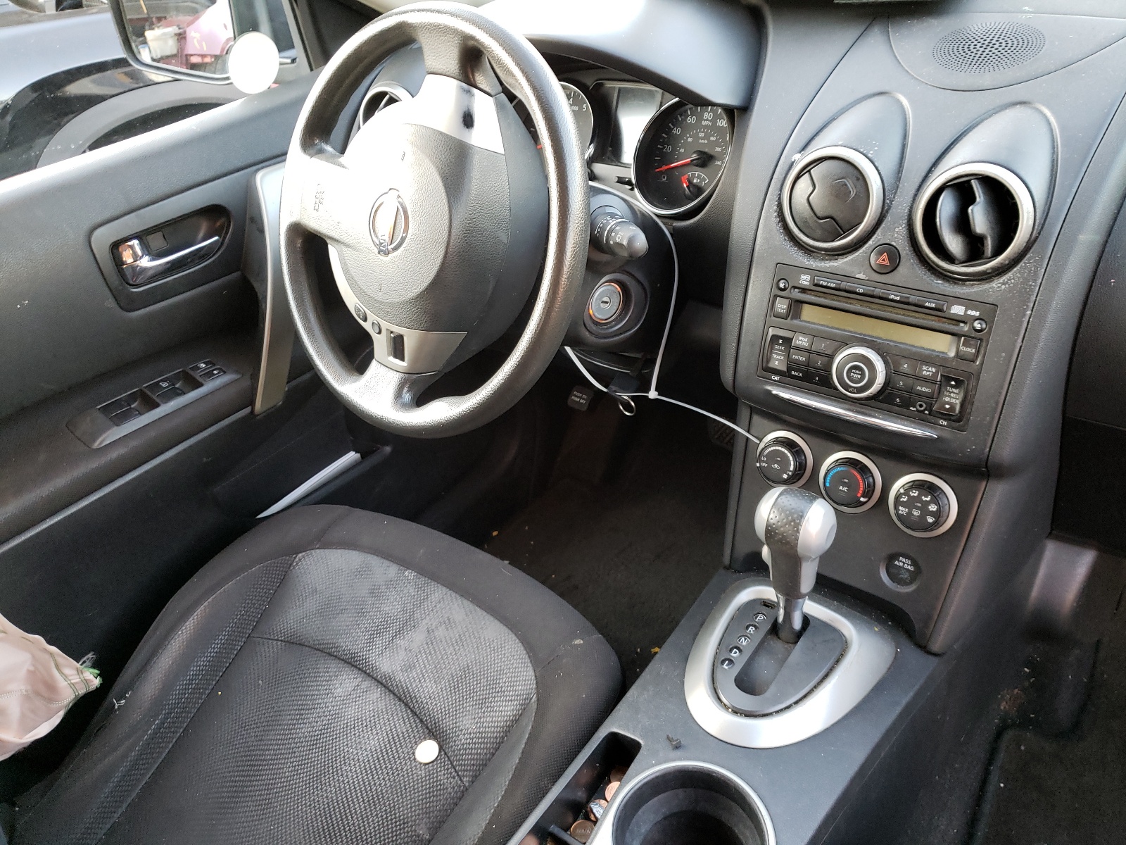 Photo 9 from auction – 2011 NISSAN ROGUE S with VIN JN8AS5MV8BW683247