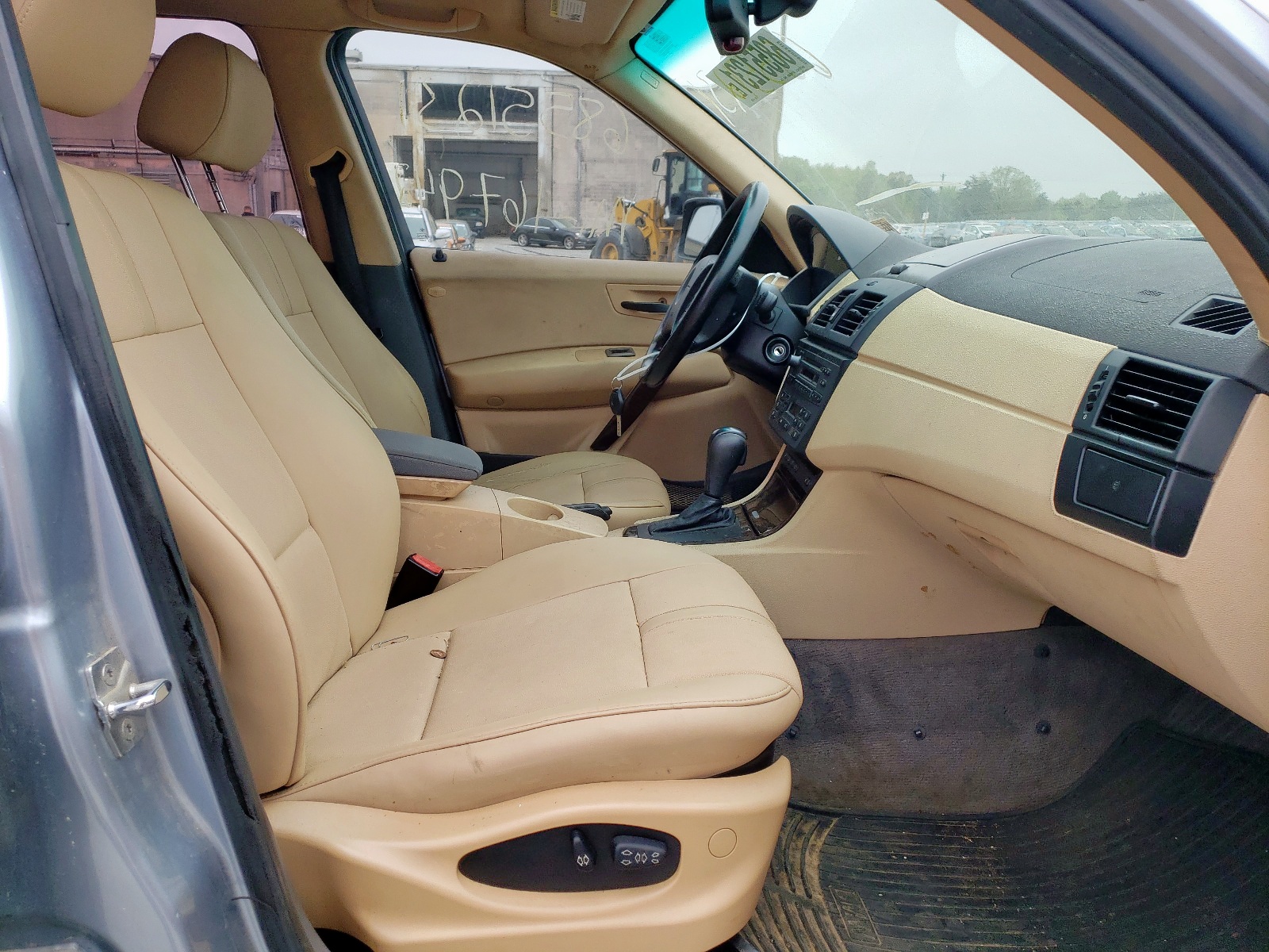 Photo 5 from auction – 2004 BMW X3 2.5I with VIN WBXPA73464WC43503