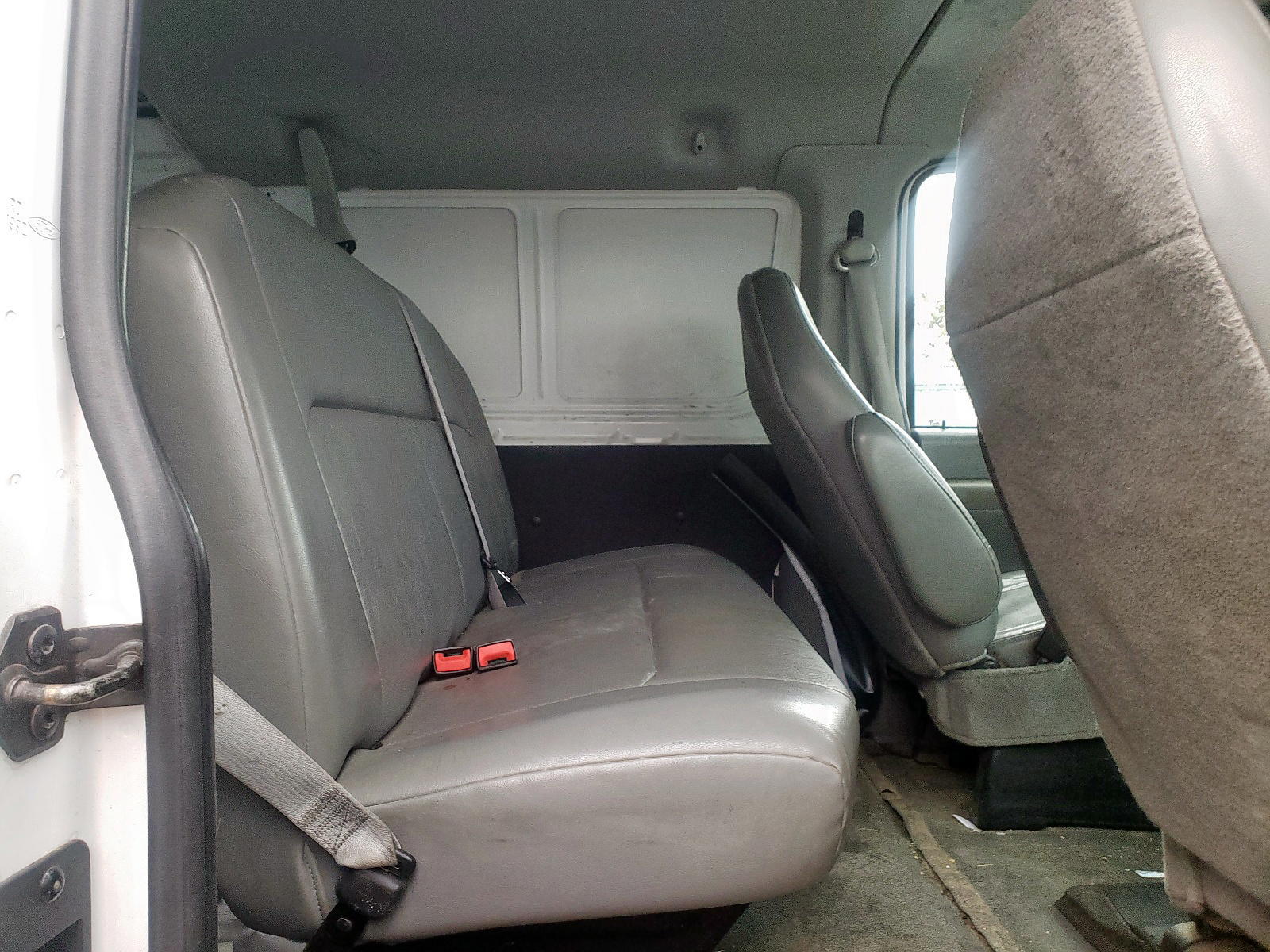 Photo 6 from auction – 2008 FORD ECONOLINE with VIN 1FTNS24W58DA18850