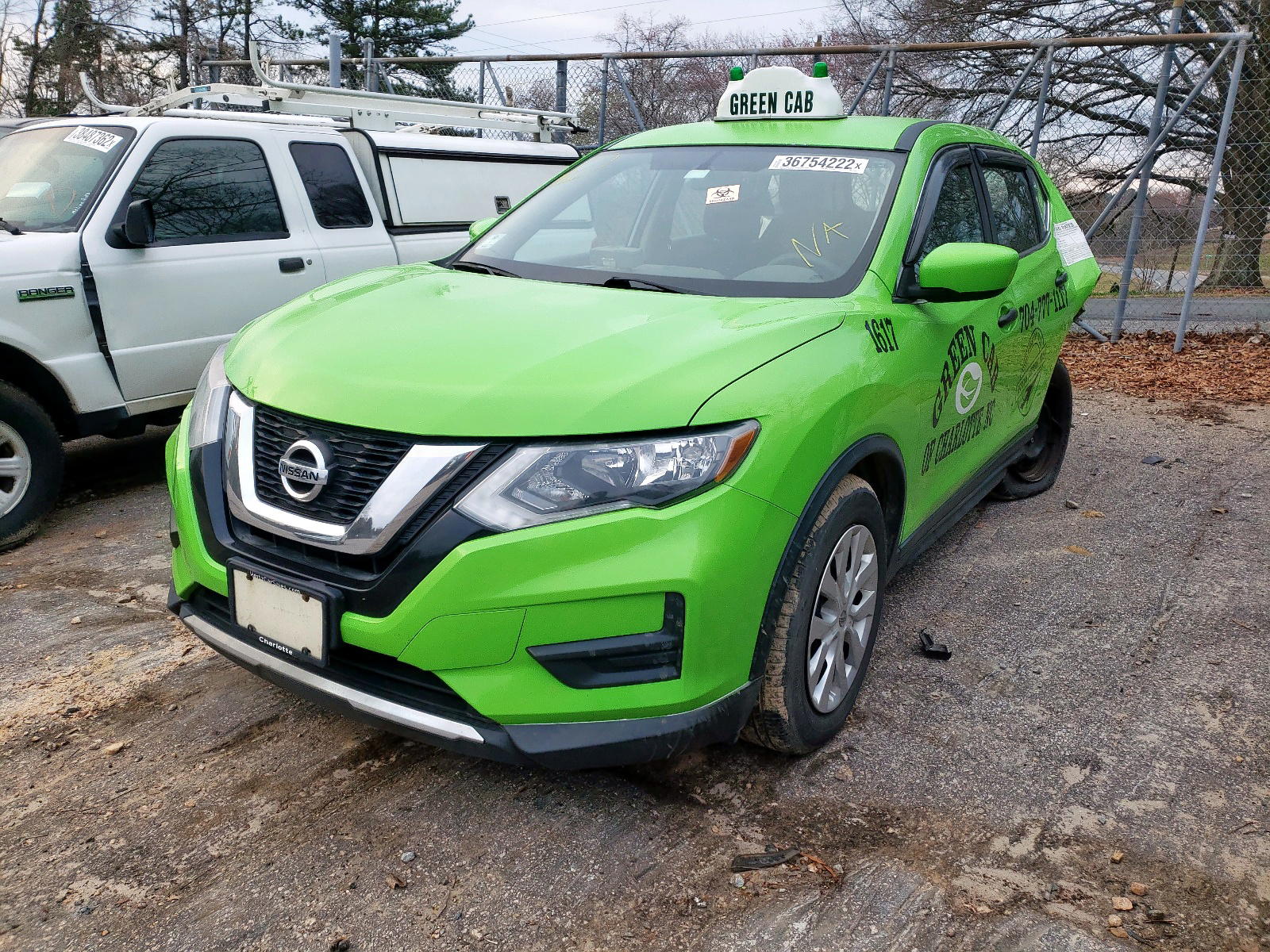 Photo 2 from auction – 2017 NISSAN ROGUE S with VIN KNMAT2MT1HP557241