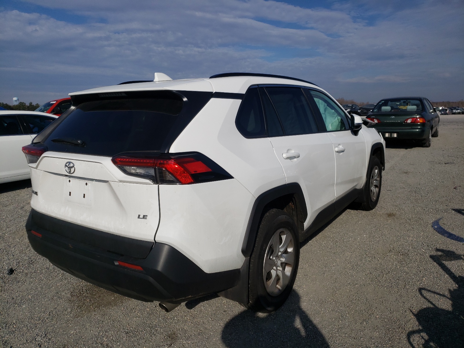 Photo 4 from auction – 2021 TOYOTA RAV4 LE with VIN 2T3K1RFV1MW158670