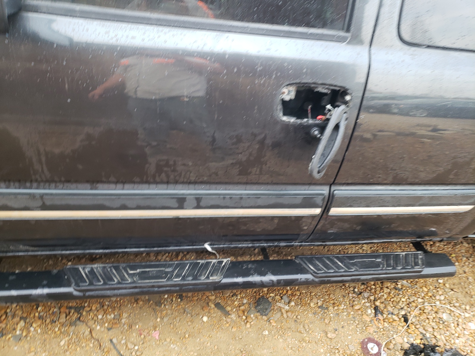 Фото 9 с аукциона – 2003 CHEVROLET SILVERADO с VIN 2GCEK19T731383494