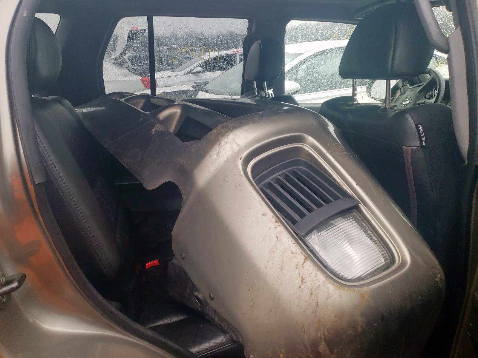 Photo 6 from auction – 2003 NISSAN PATHFINDER with VIN JN8DR09Y13W826765