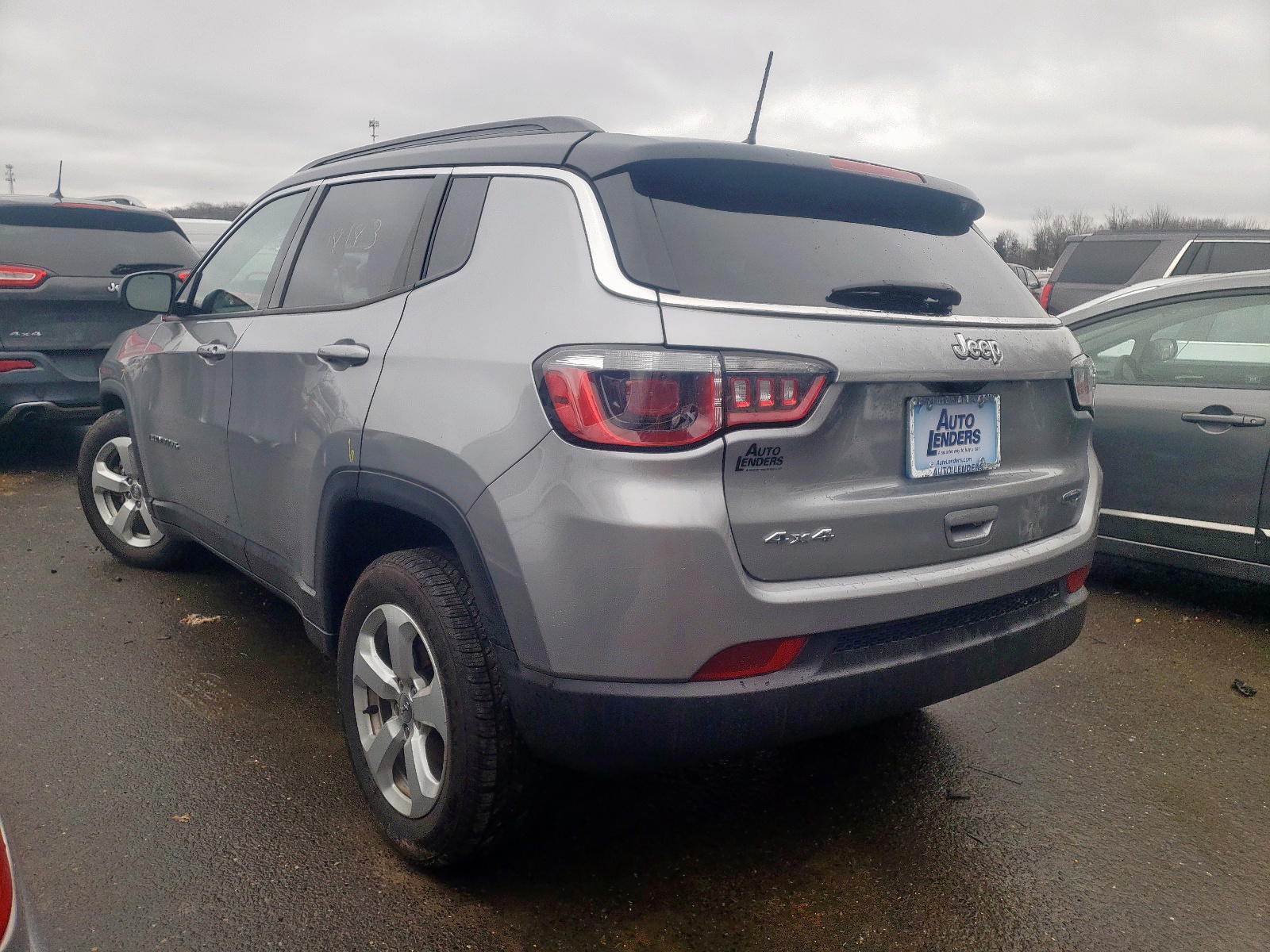 Photo 3 from auction – 2018 JEEP COMPASS LA with VIN 3C4NJDBB3JT252452