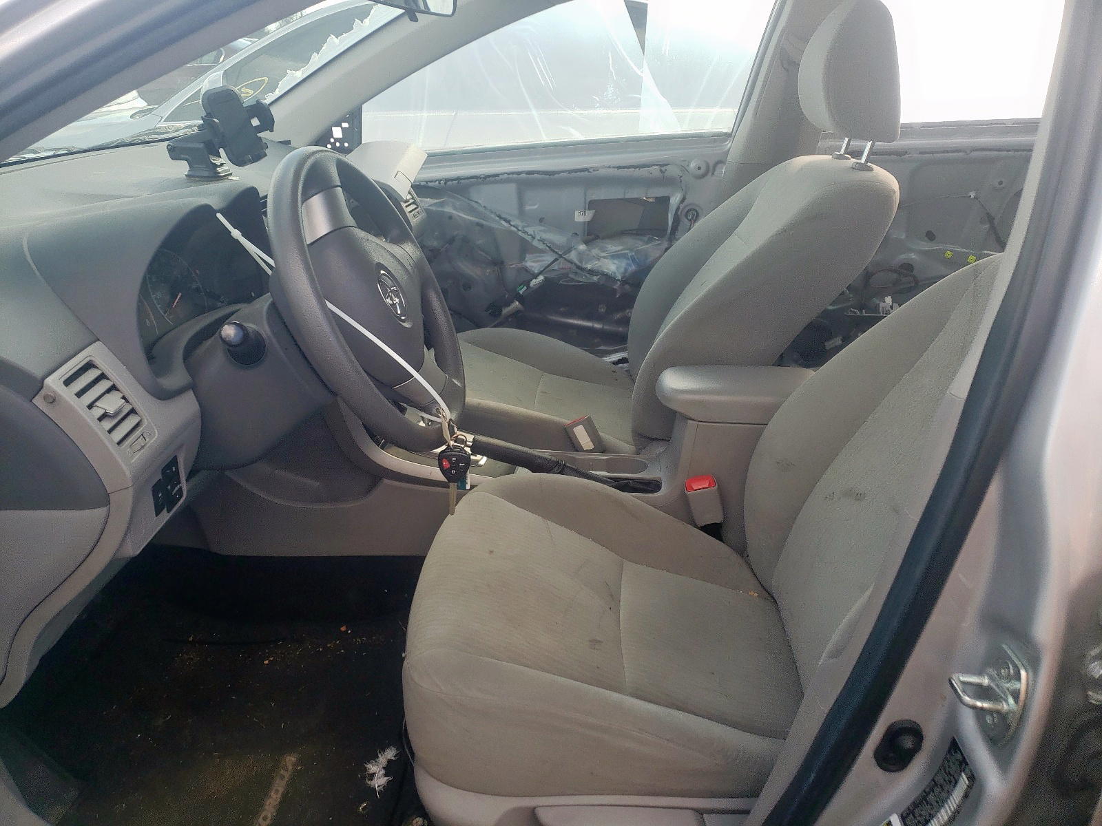 Photo 6 from auction – 2010 TOYOTA COROLLA BA with VIN 2T1BU4EE4AC335665