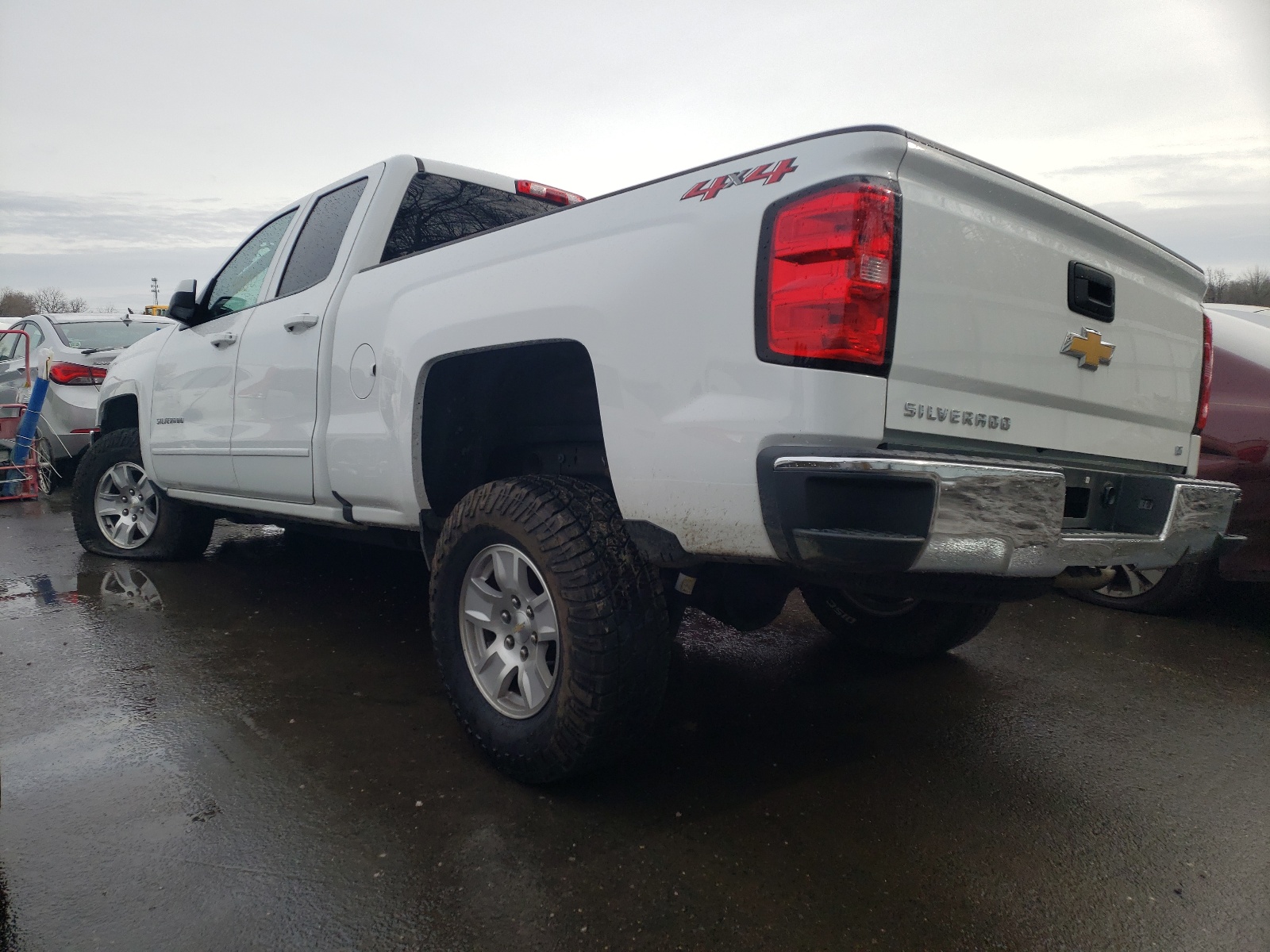 Photo 3 from auction – 2018 CHEVROLET SILVERADO with VIN 1GCVKREC9JZ193057