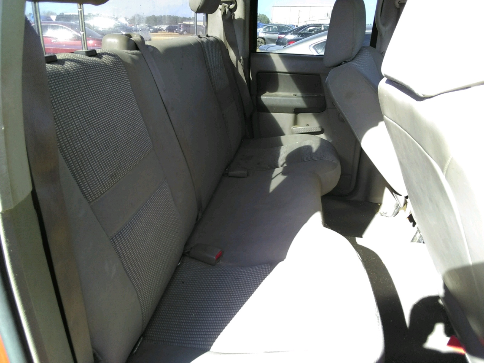 Photo 6 from auction – 2007 DODGE RAM 1500 S with VIN 1D7HU18P17S110526