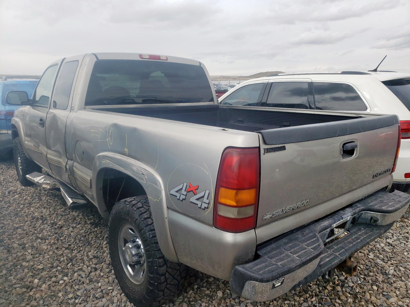 Photo 3 from auction – 2002 CHEVROLET SILVERADO with VIN 1GCHK29U22E161521