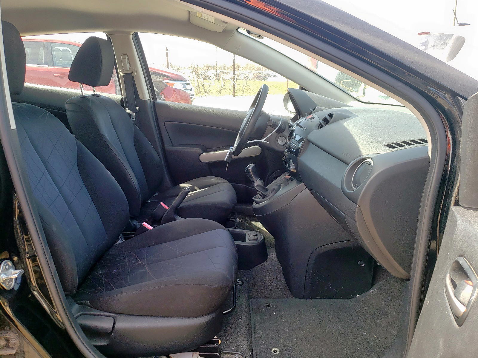 Photo 5 from auction – 2012 MAZDA MAZDA2 with VIN JM1DE1KY4C0140035