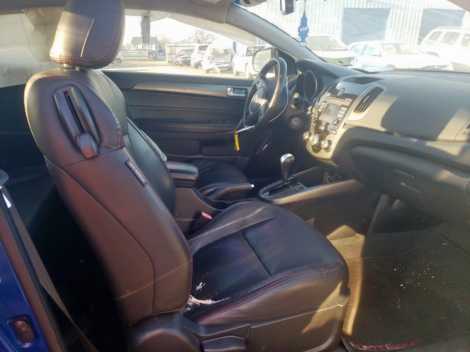 Photo 5 from auction – 2010 KIA FORTE SX with VIN KNAFW6A35A5176032