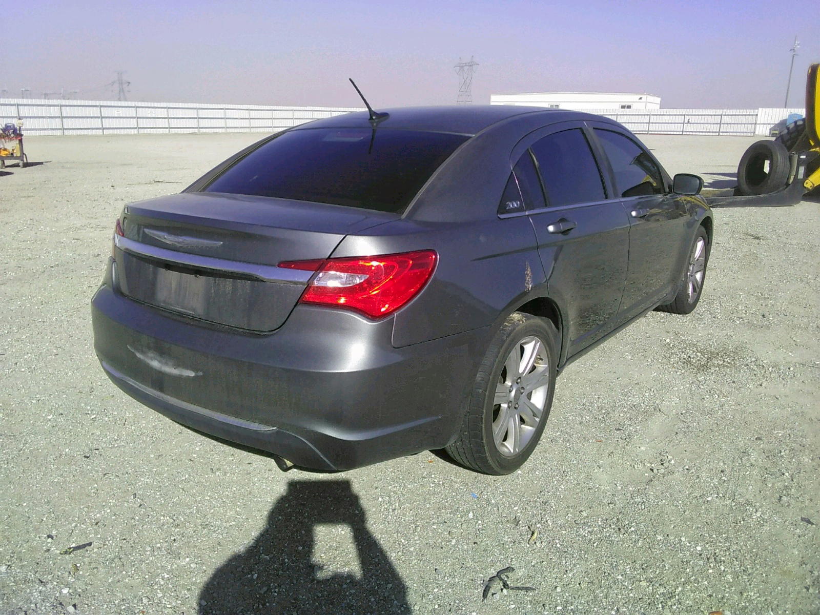 Photo 4 from auction – 2013 CHRYSLER 200 LX with VIN 1C3CCBAB5DN705700