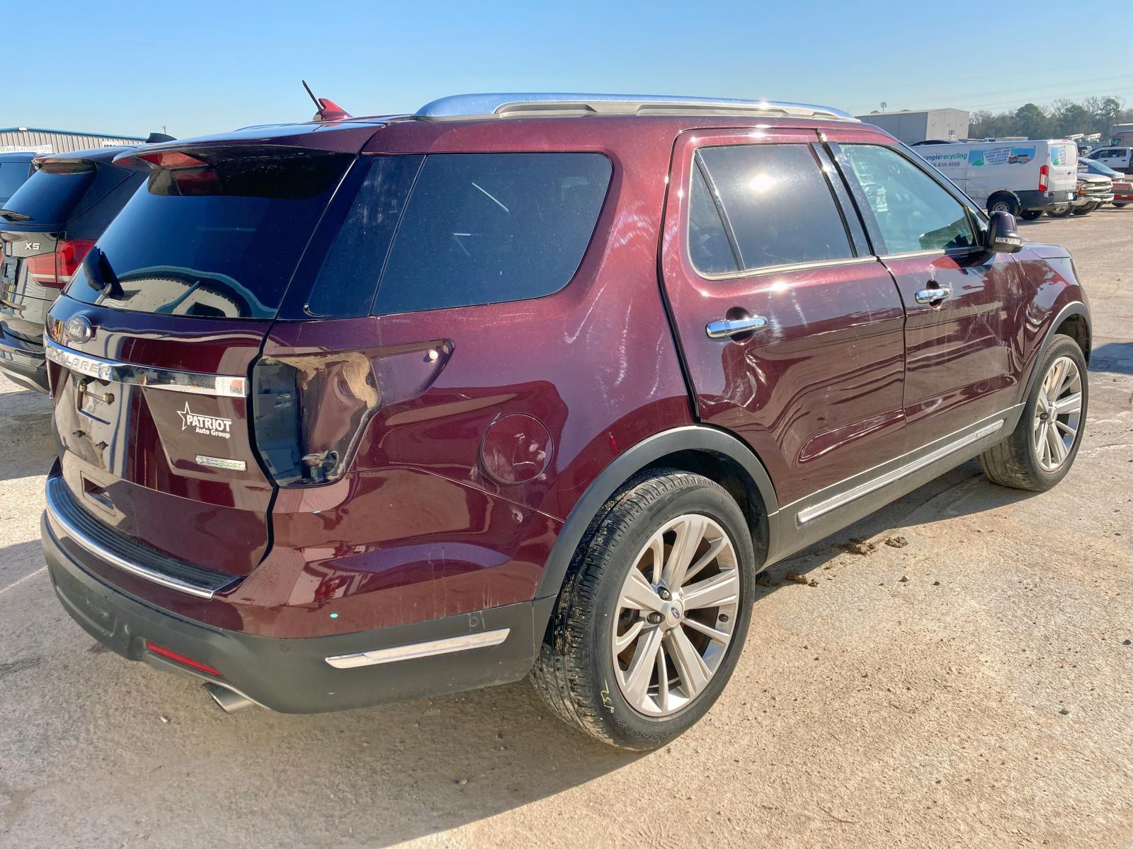 Photo 4 from auction – 2018 FORD EXPLORER L with VIN 1FM5K7FH1JGC70266