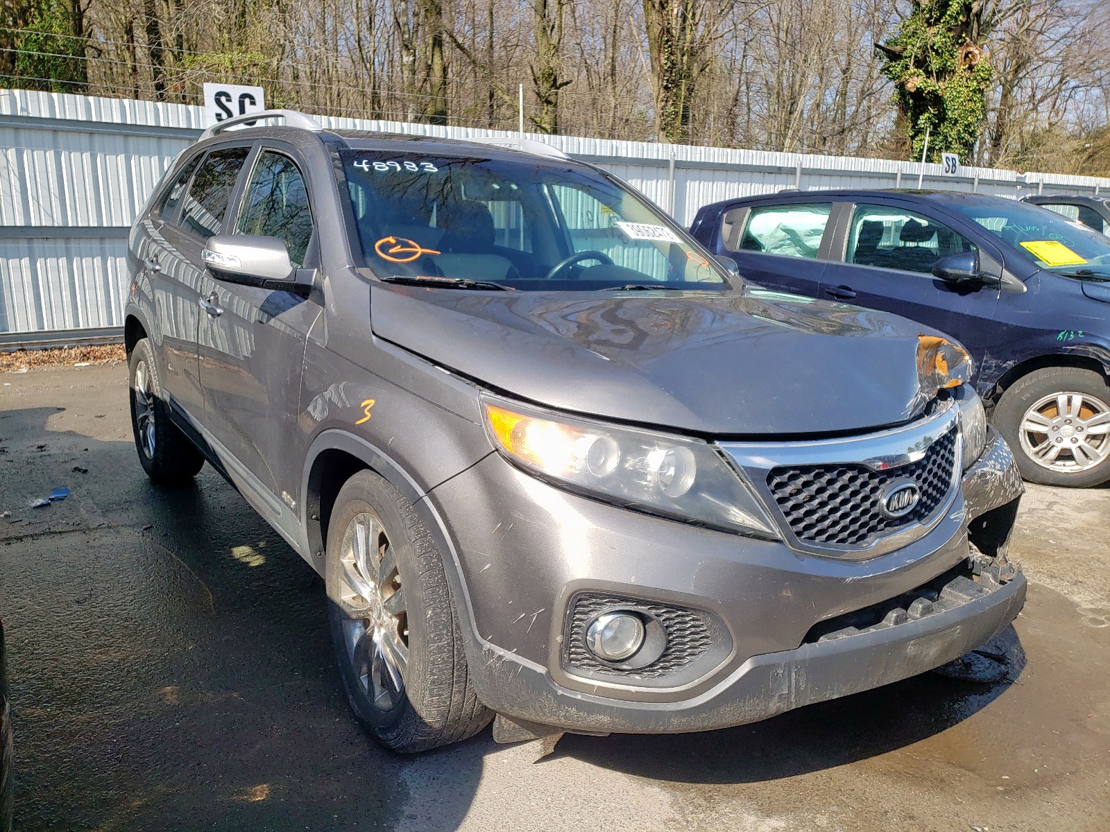 Photo 1 from auction – 2011 KIA SORENTO EX with VIN 5XYKUDA23BG036220