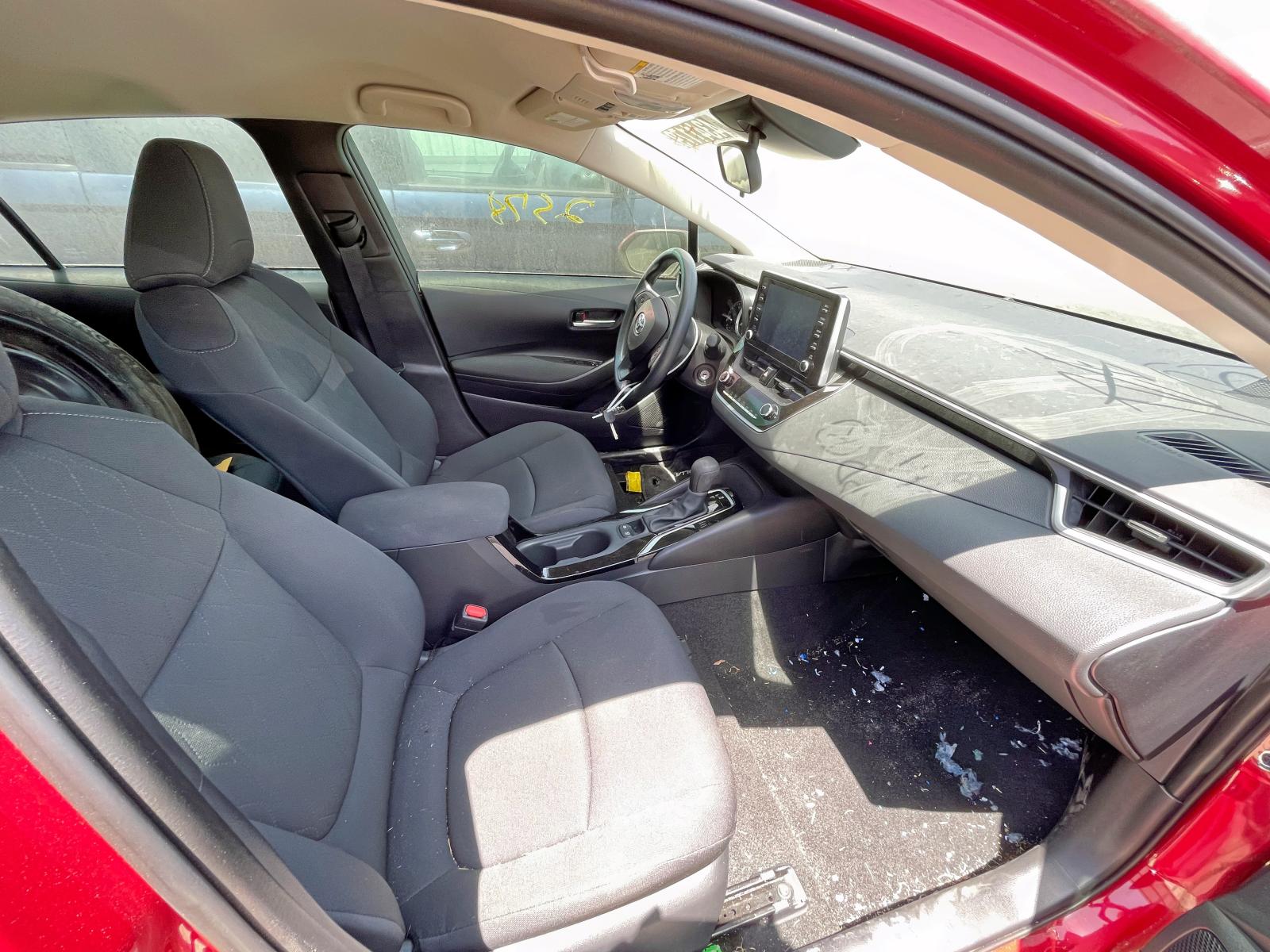 Photo 5 from auction – 2020 TOYOTA COROLLA LE with VIN 5YFEPRAE7LP140640