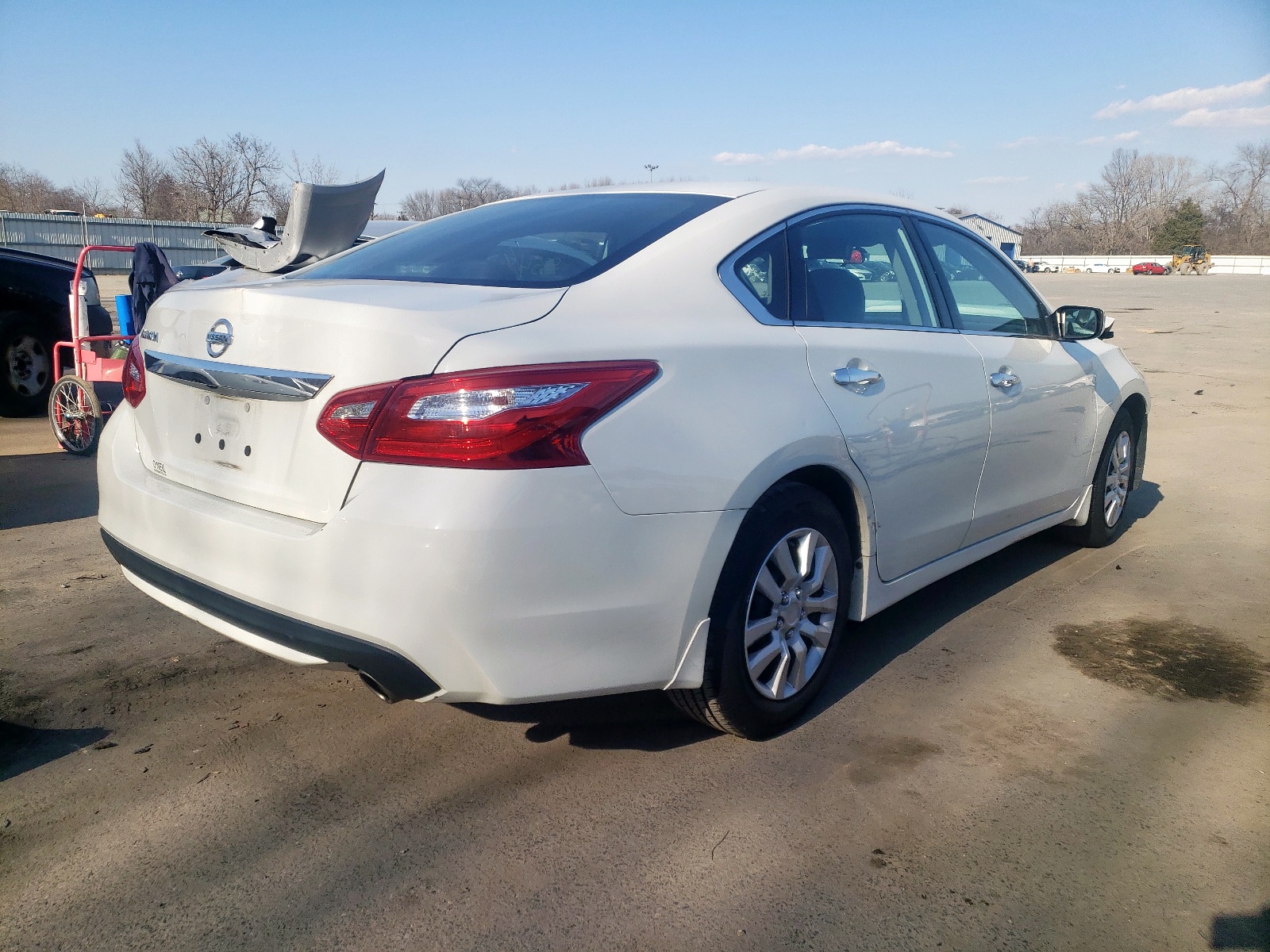 Photo 4 from auction – 2017 NISSAN ALTIMA 2.5 with VIN 1N4AL3AP2HC255337