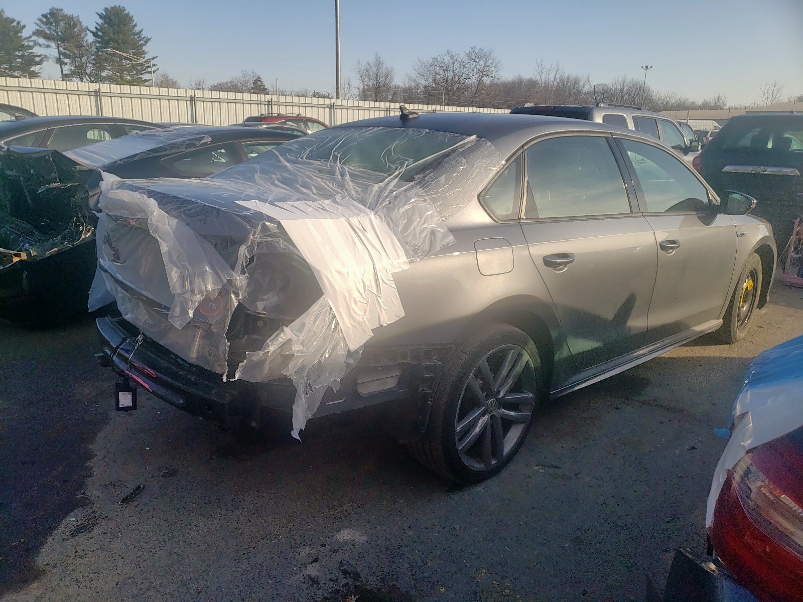 Photo 4 from auction – 2018 VOLKSWAGEN PASSAT S with VIN 1VWAA7A39JC024118