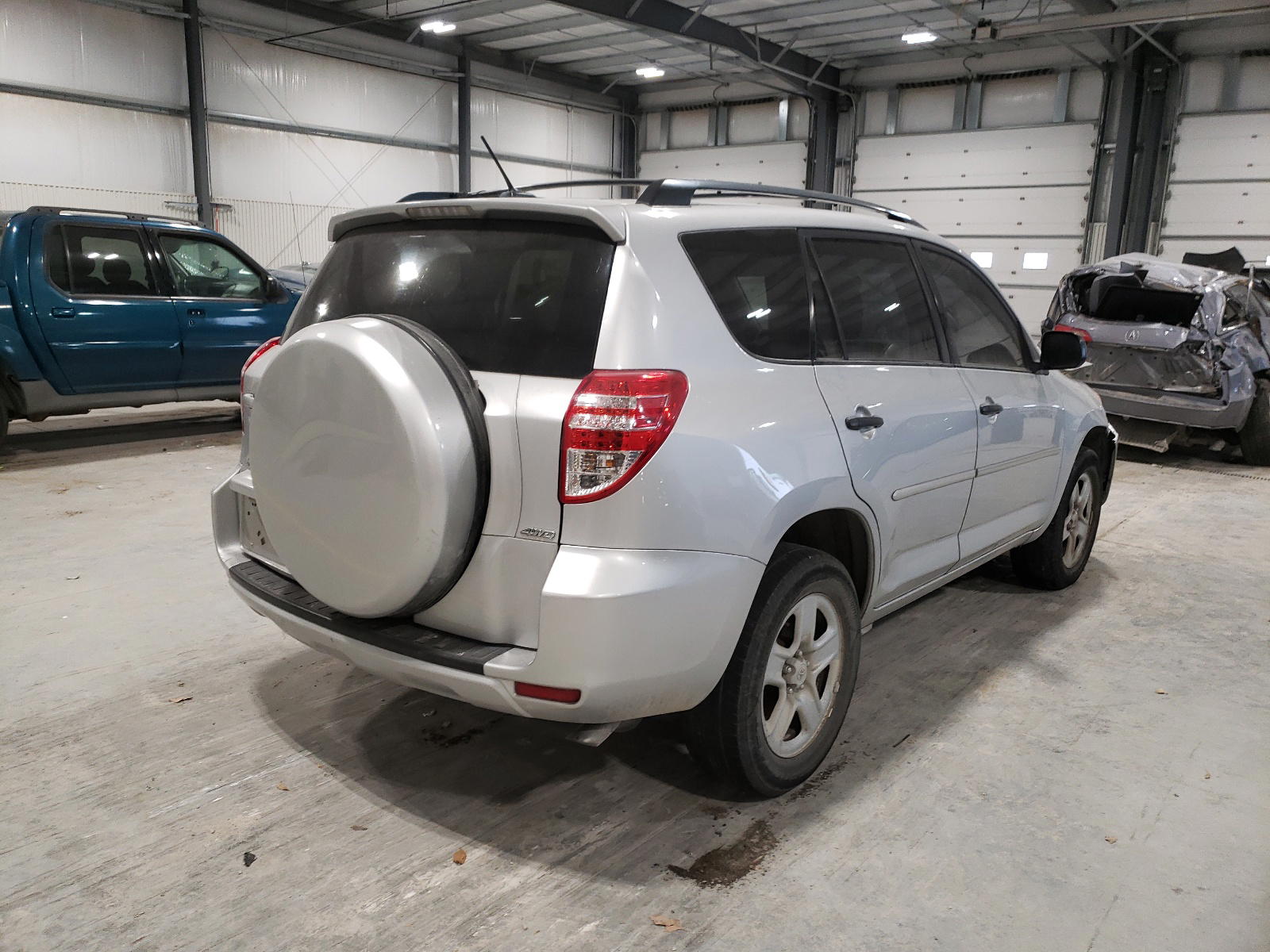Photo 4 from auction – 2011 TOYOTA RAV4 with VIN 2T3BF4DVXBW085450
