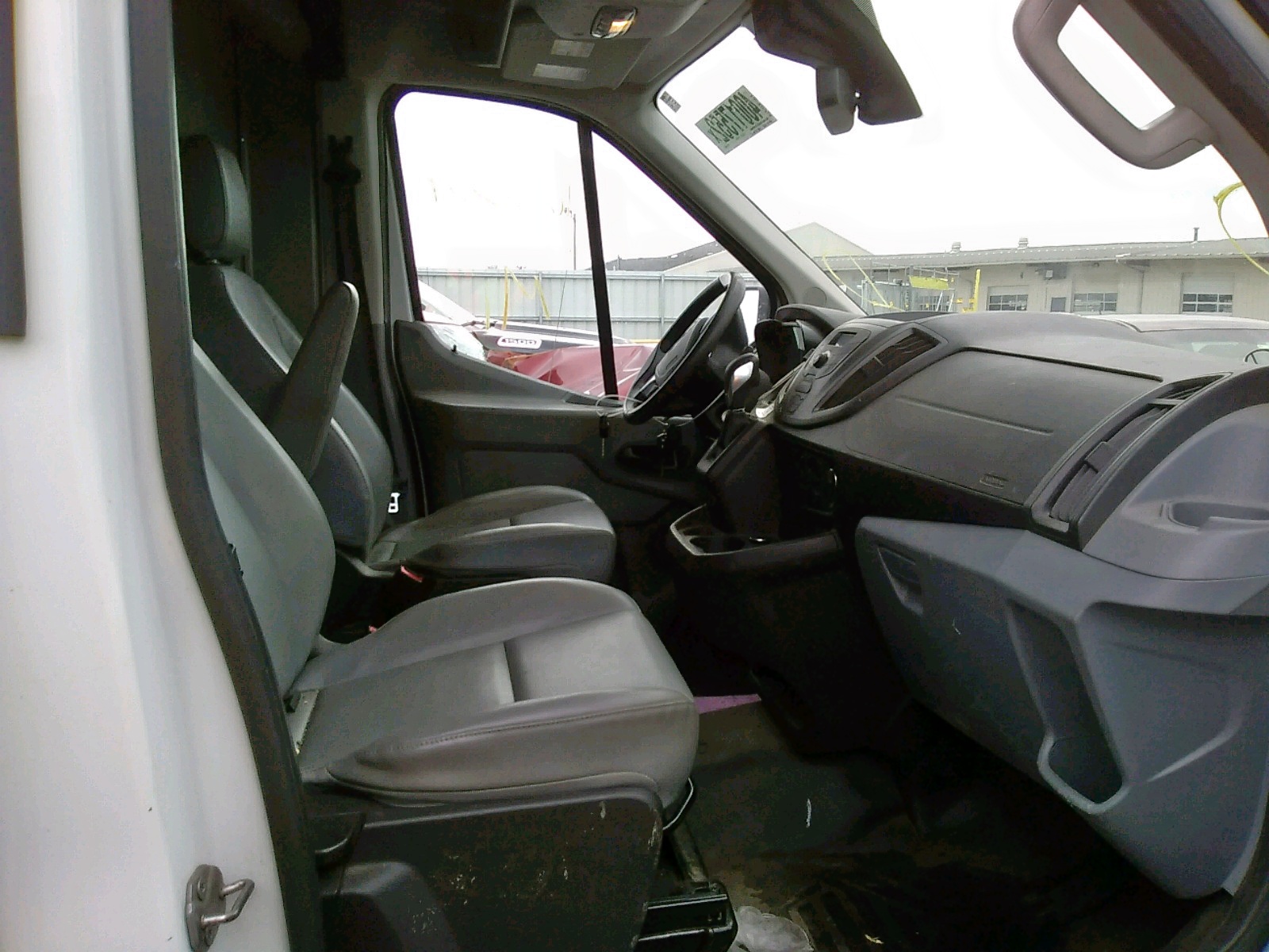 Photo 5 from auction – 2016 FORD TRANSIT T- with VIN 1FTBW3XV1GKB30846
