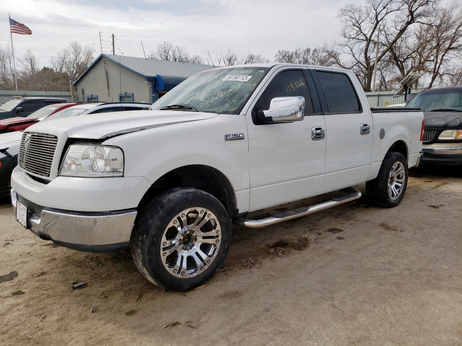Photo 2 from auction – 2005 FORD F150 SUPER with VIN 1FTPW12545FB56610