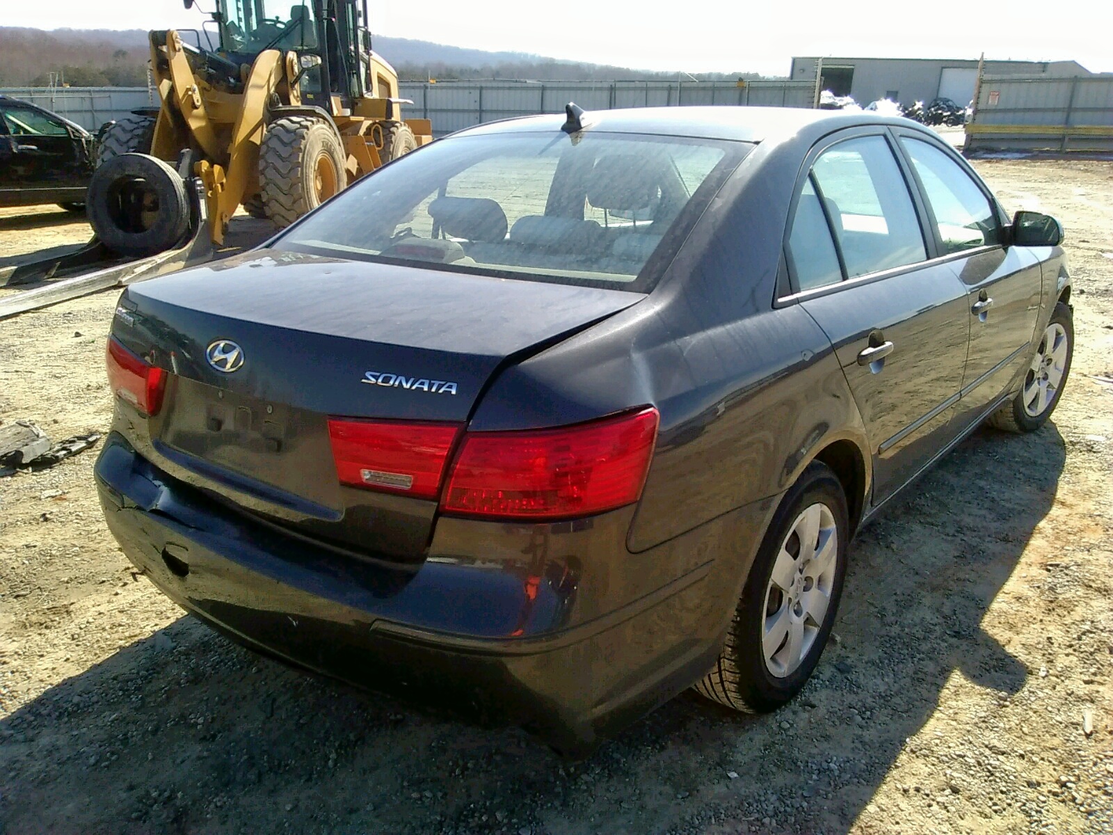 Photo 4 from auction – 2010 HYUNDAI SONATA GLS with VIN 5NPET4AC8AH583564