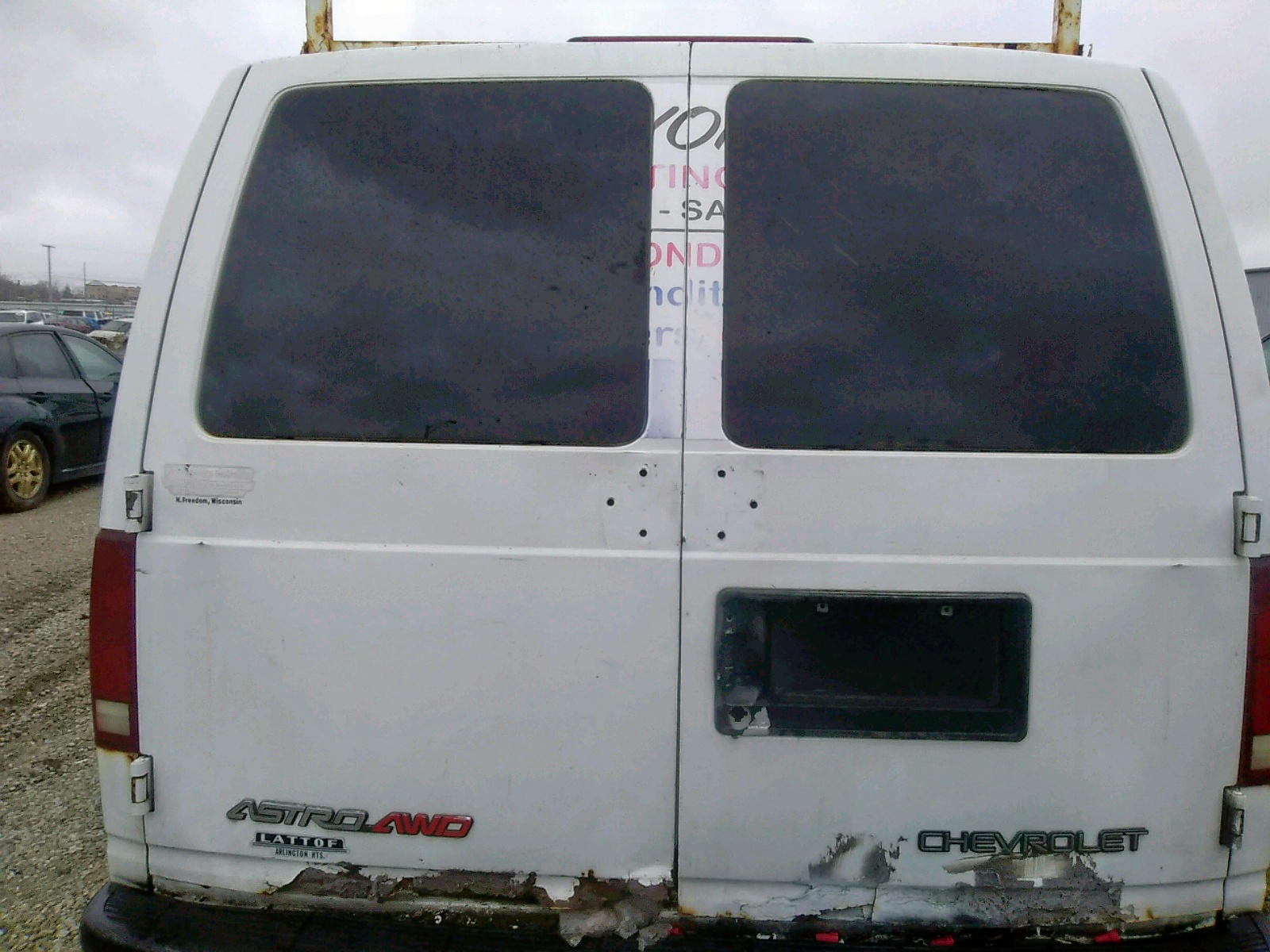 Photo 6 from auction – 2004 CHEVROLET ASTRO with VIN 1GCDL19X04B122396