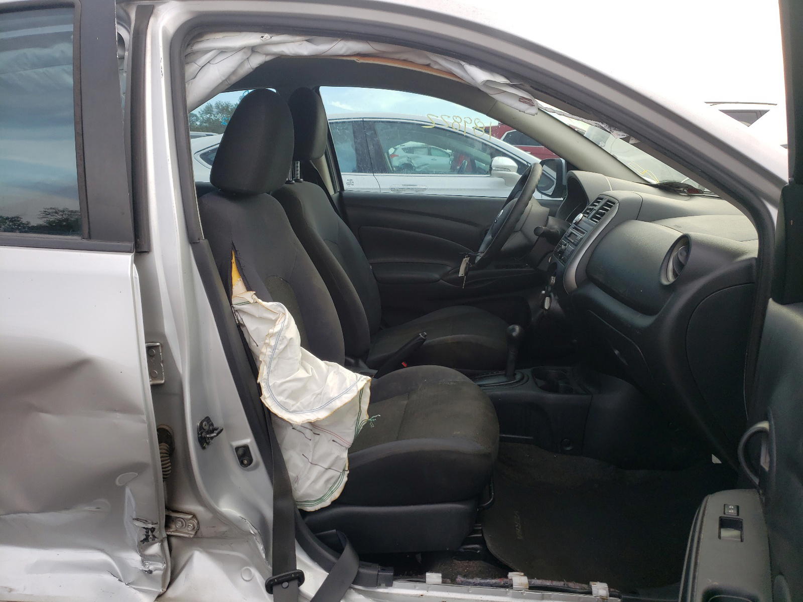 Photo 5 from auction – 2012 NISSAN VERSA S with VIN 3N1CN7AP4CL836360