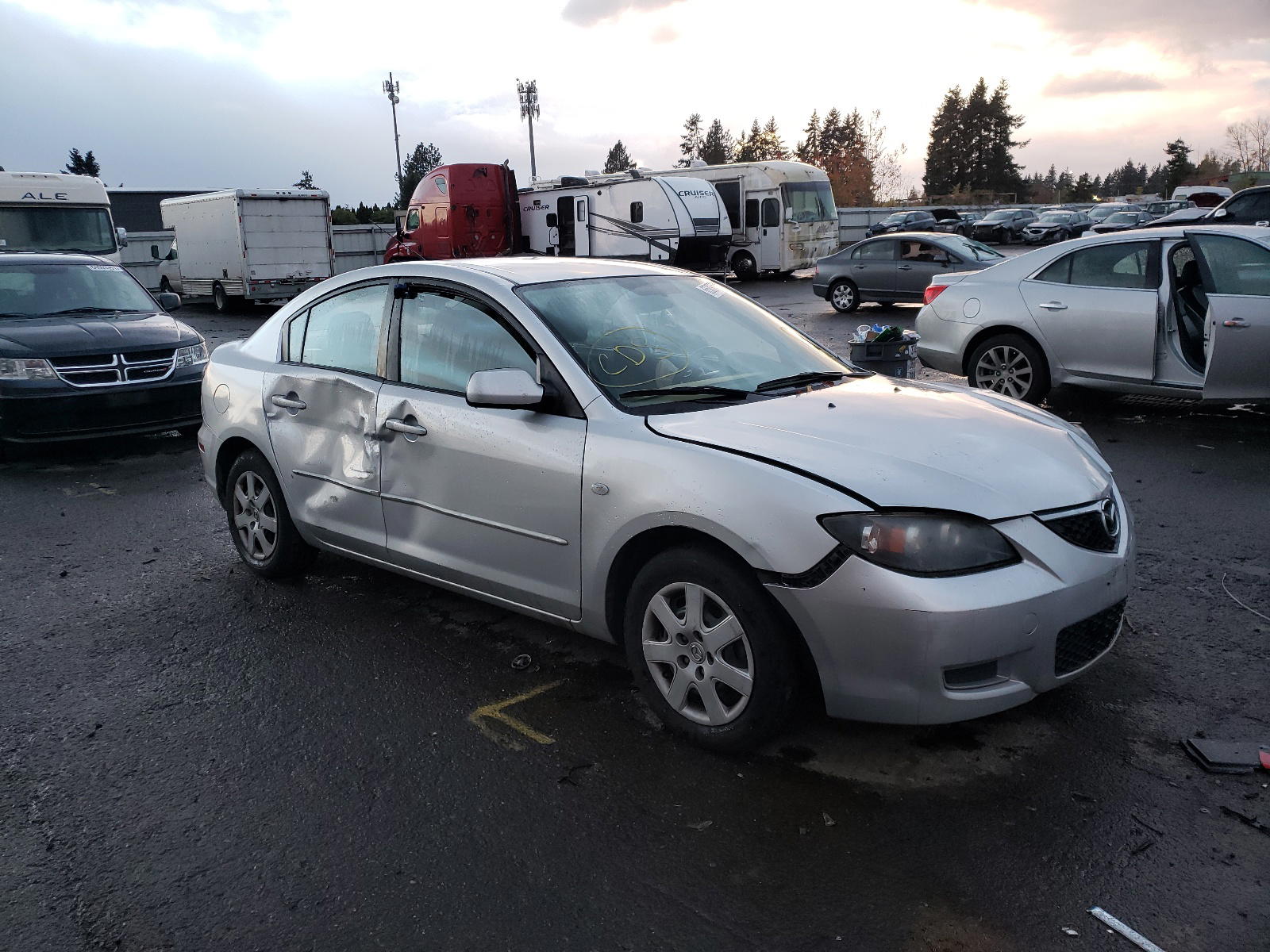 MAZDA 3 I 2008 with VIN JM1BK12F781101763 - Photo from auction
